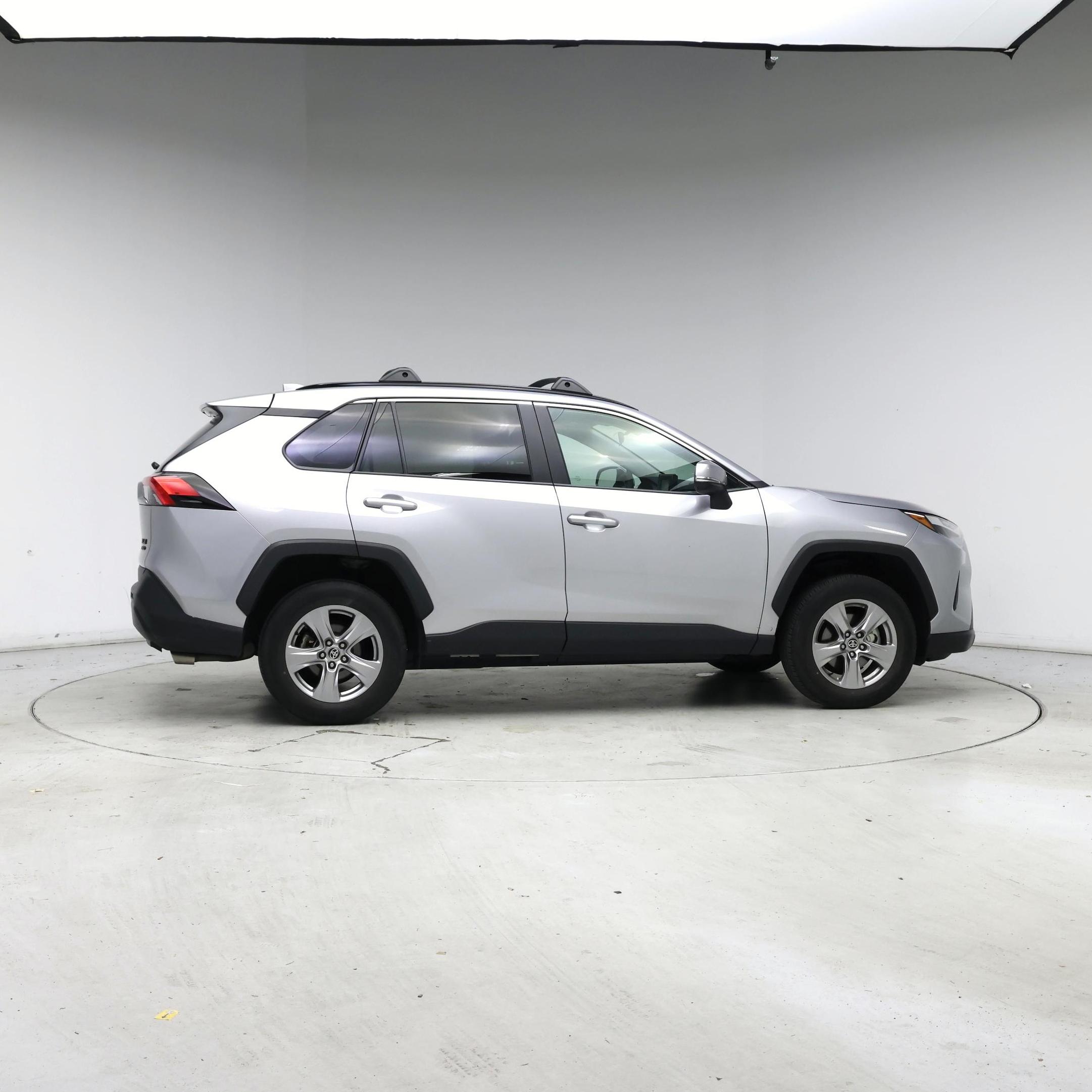 Thumbnail: 2022 Toyota RAV4 - 7