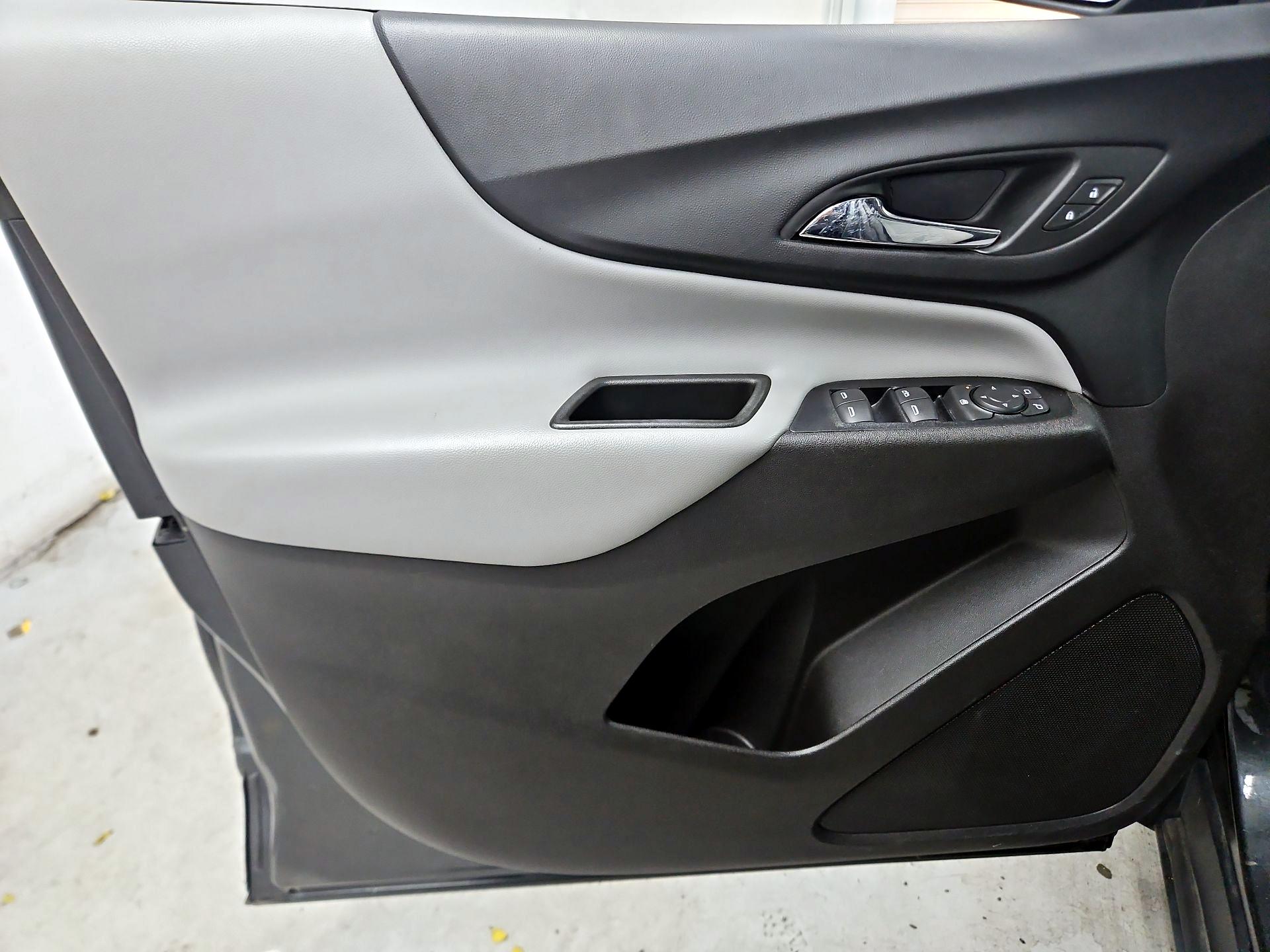 Thumbnail: 2018 Chevrolet Equinox - 12