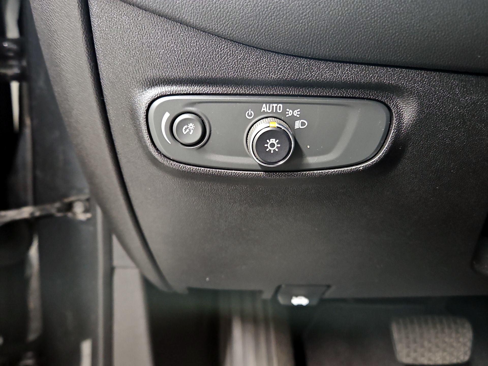 Thumbnail: 2018 Chevrolet Equinox - 13