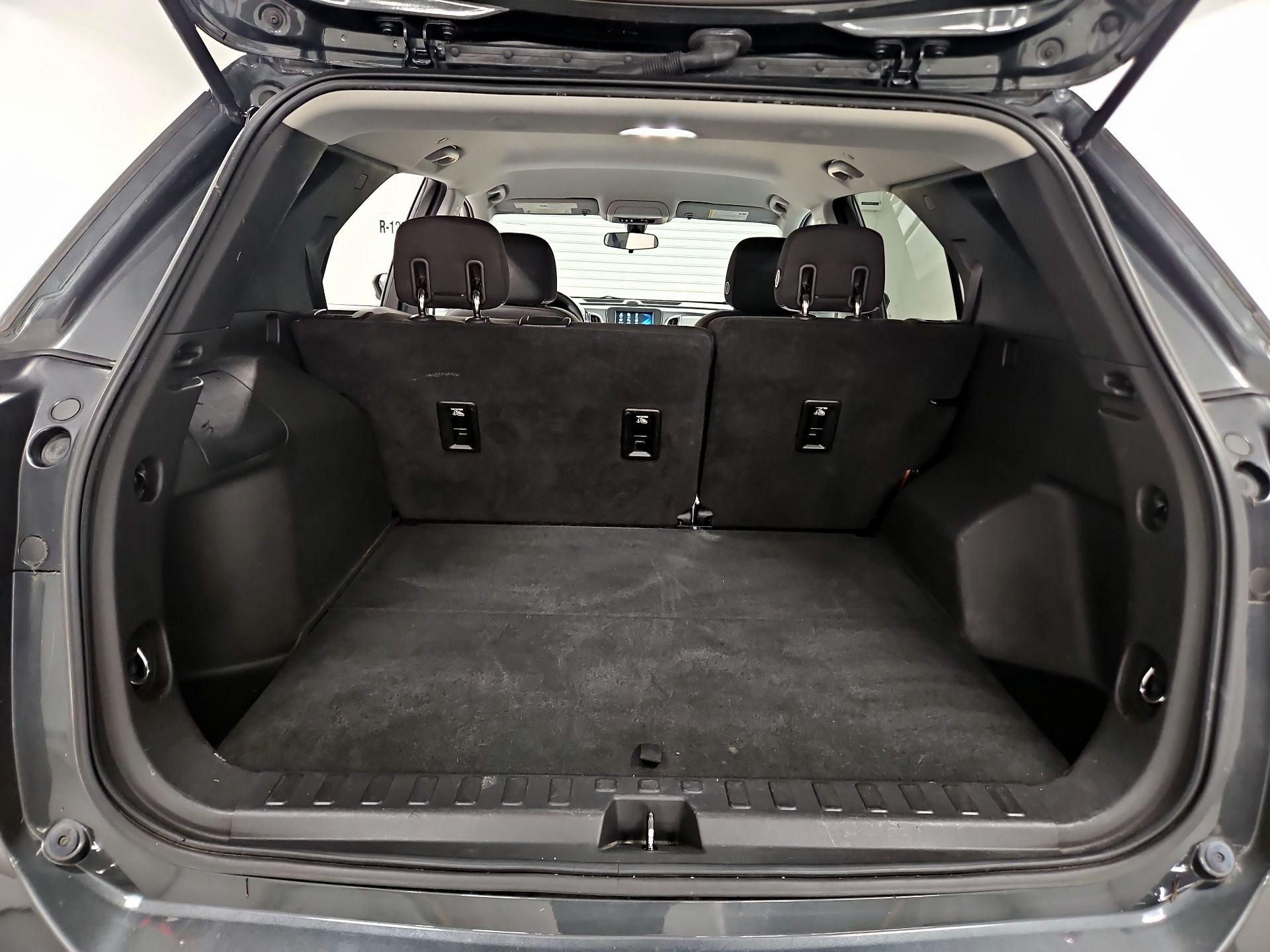 Thumbnail: 2018 Chevrolet Equinox - 20