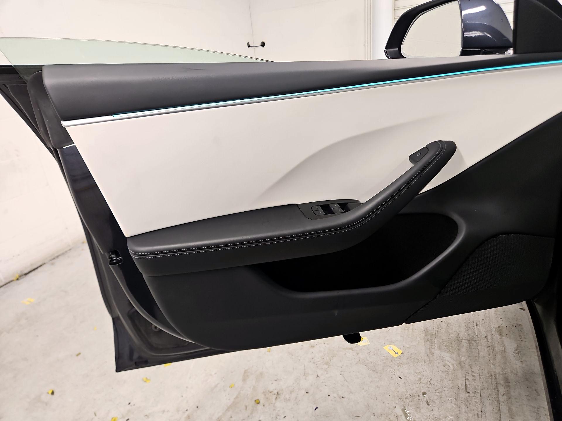 Thumbnail: 2024 Tesla Model 3 - 12