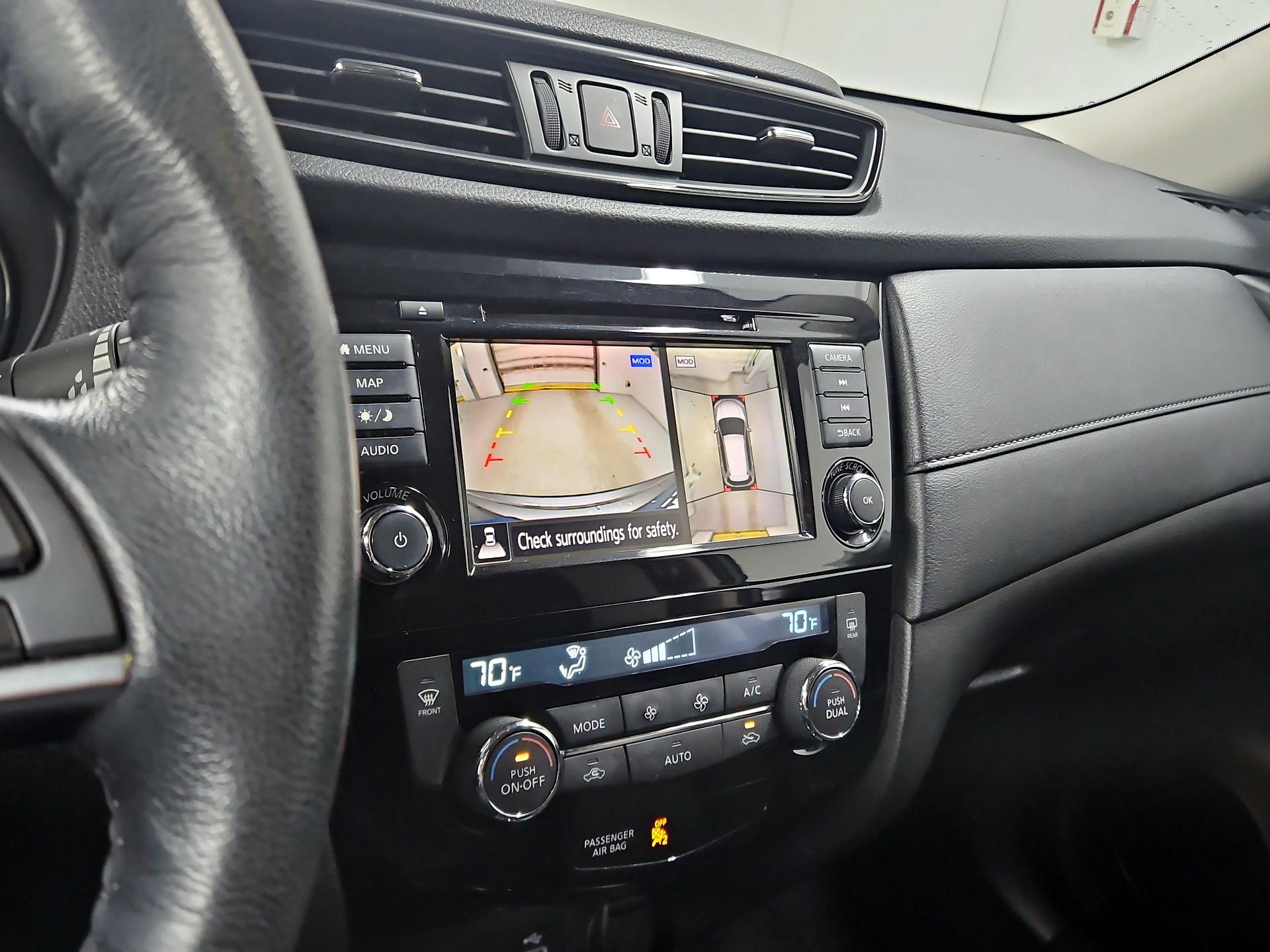 Thumbnail: 2018 Nissan Rogue - 14