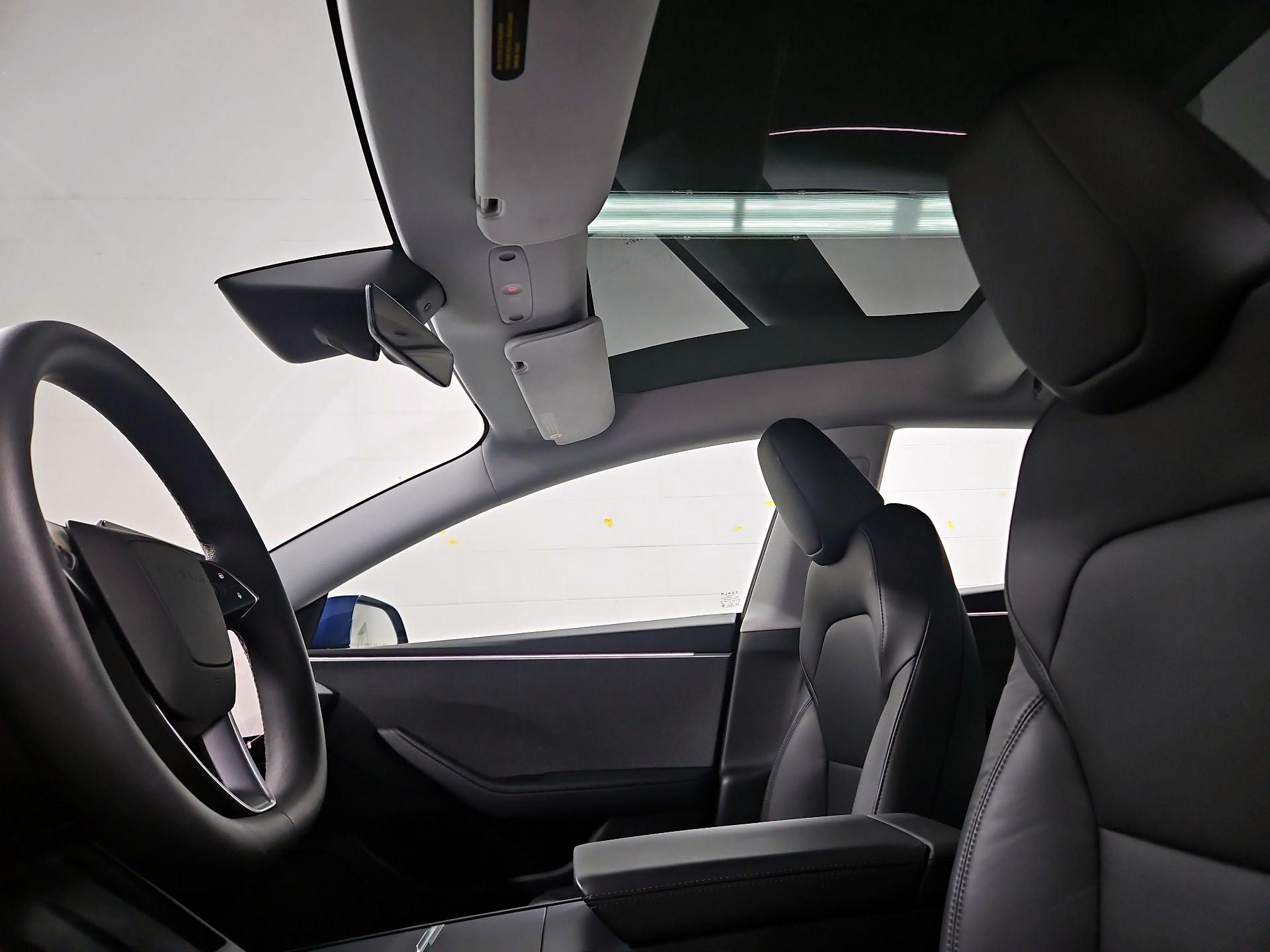 Thumbnail: 2025 Tesla Model 3 - 18