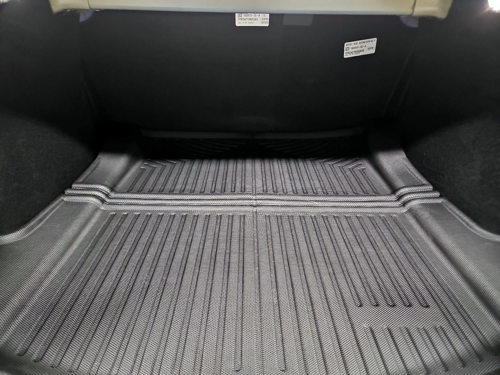 2025 Tesla Model 3 Long Range - Photo 21