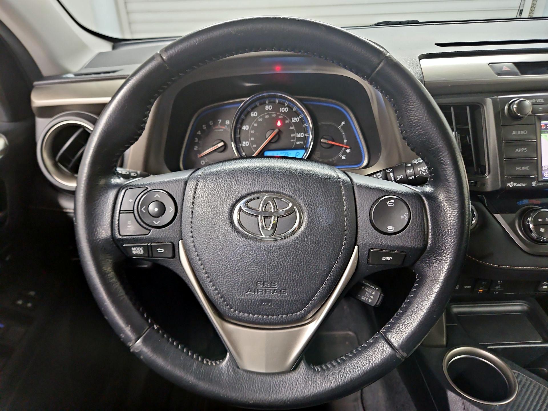 Thumbnail: 2015 Toyota RAV4 - 10