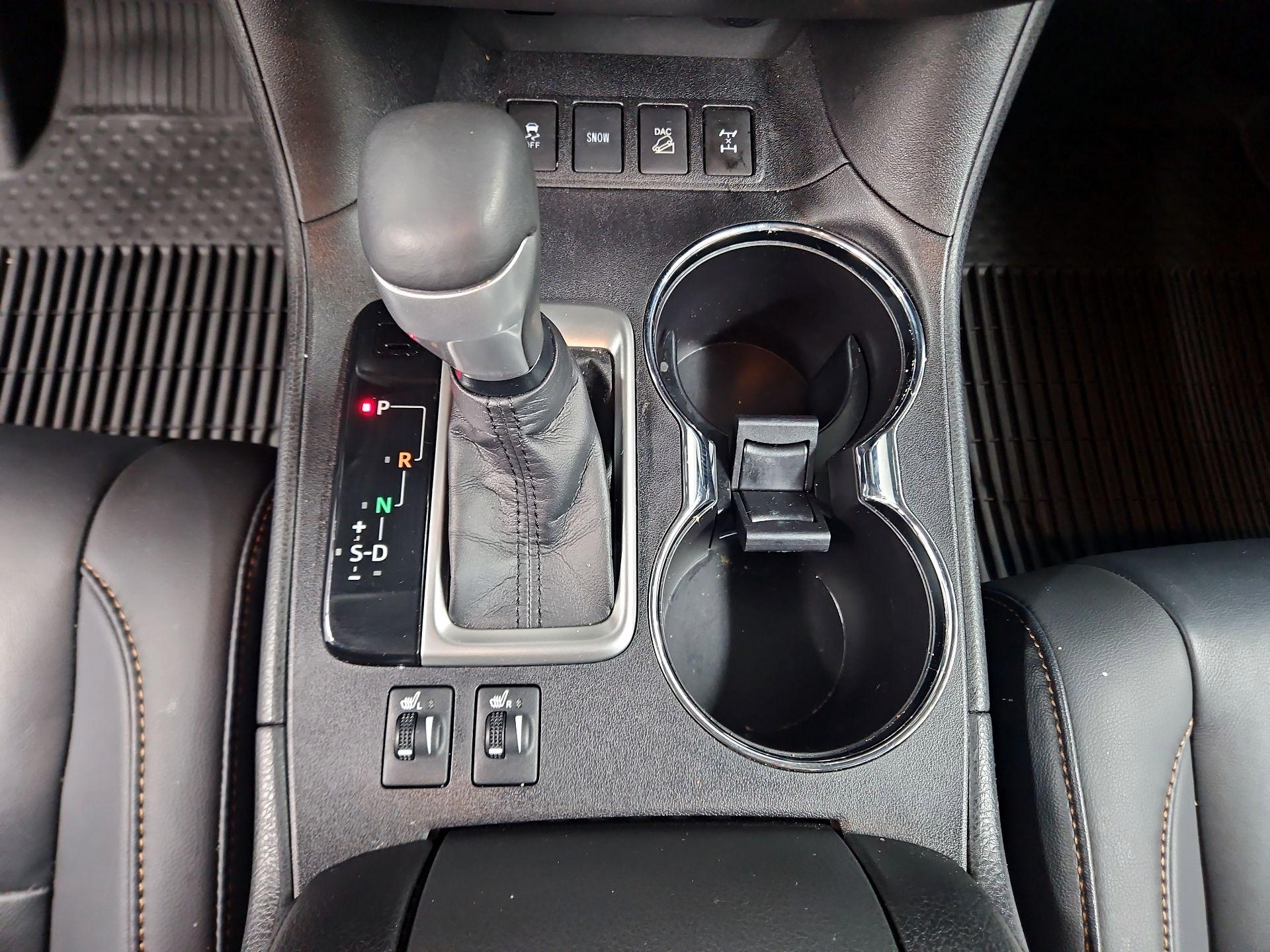 Thumbnail: 2019 Toyota Highlander - 17