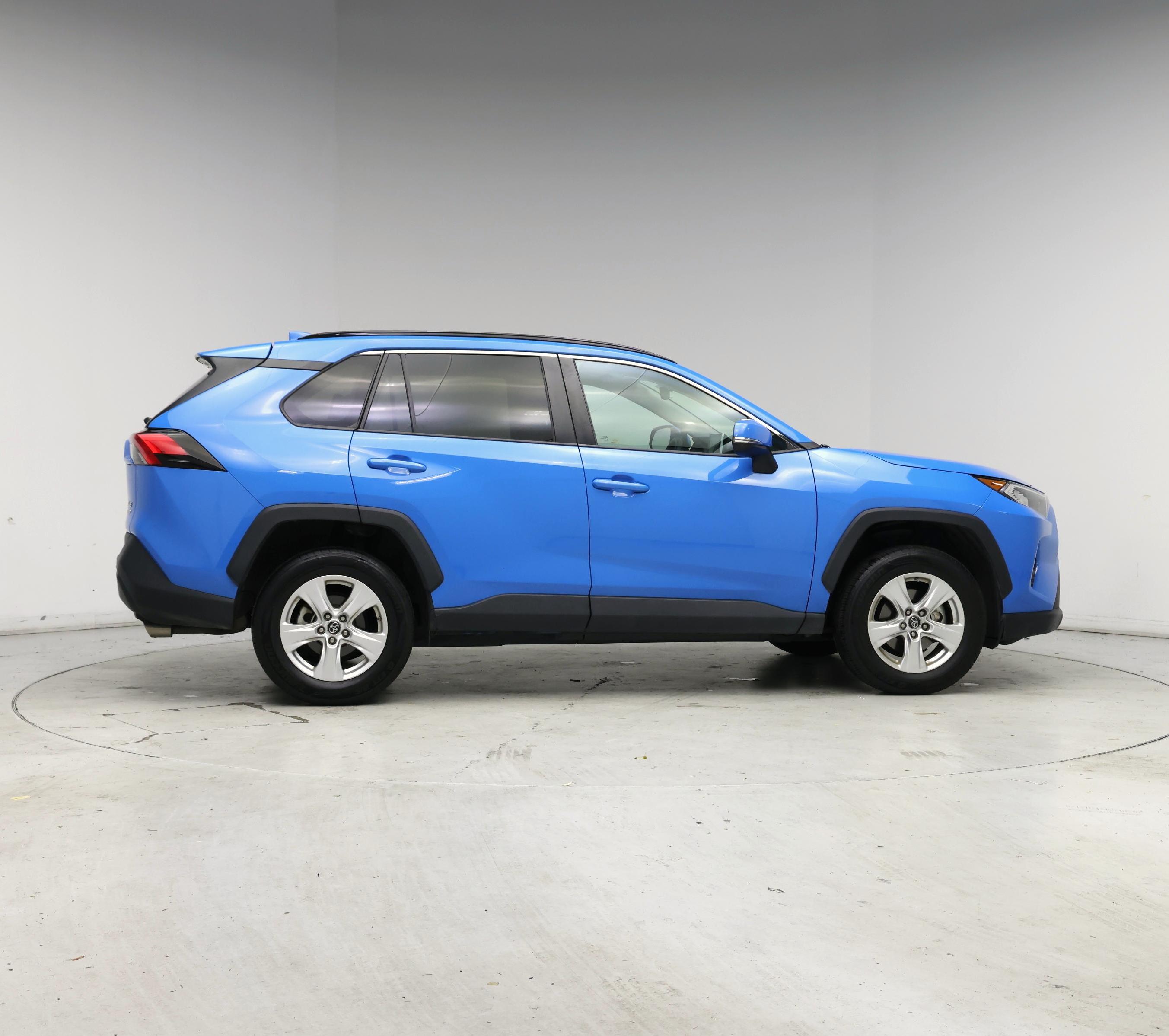 Thumbnail: 2019 Toyota RAV4 - 7