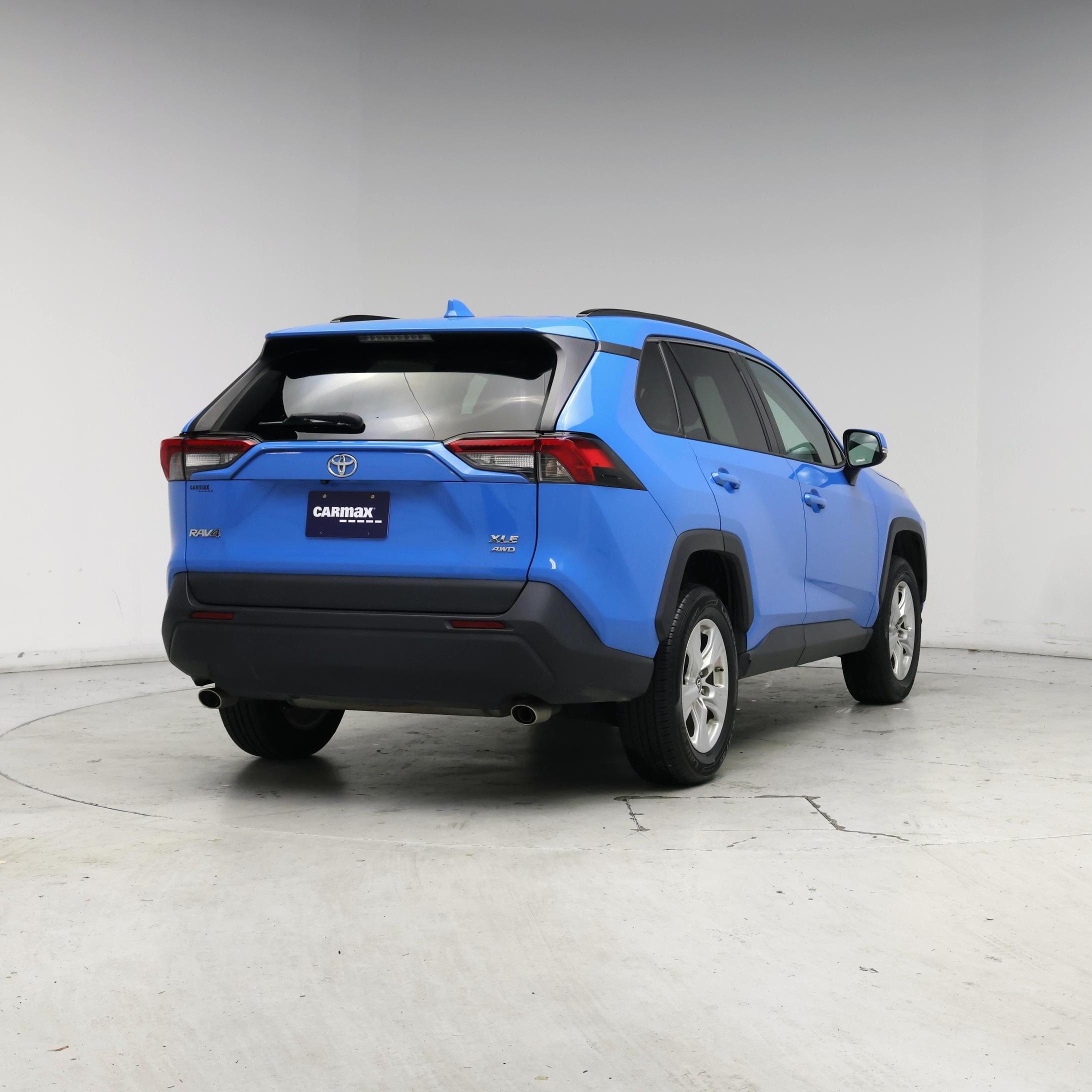 Thumbnail: 2019 Toyota RAV4 - 8