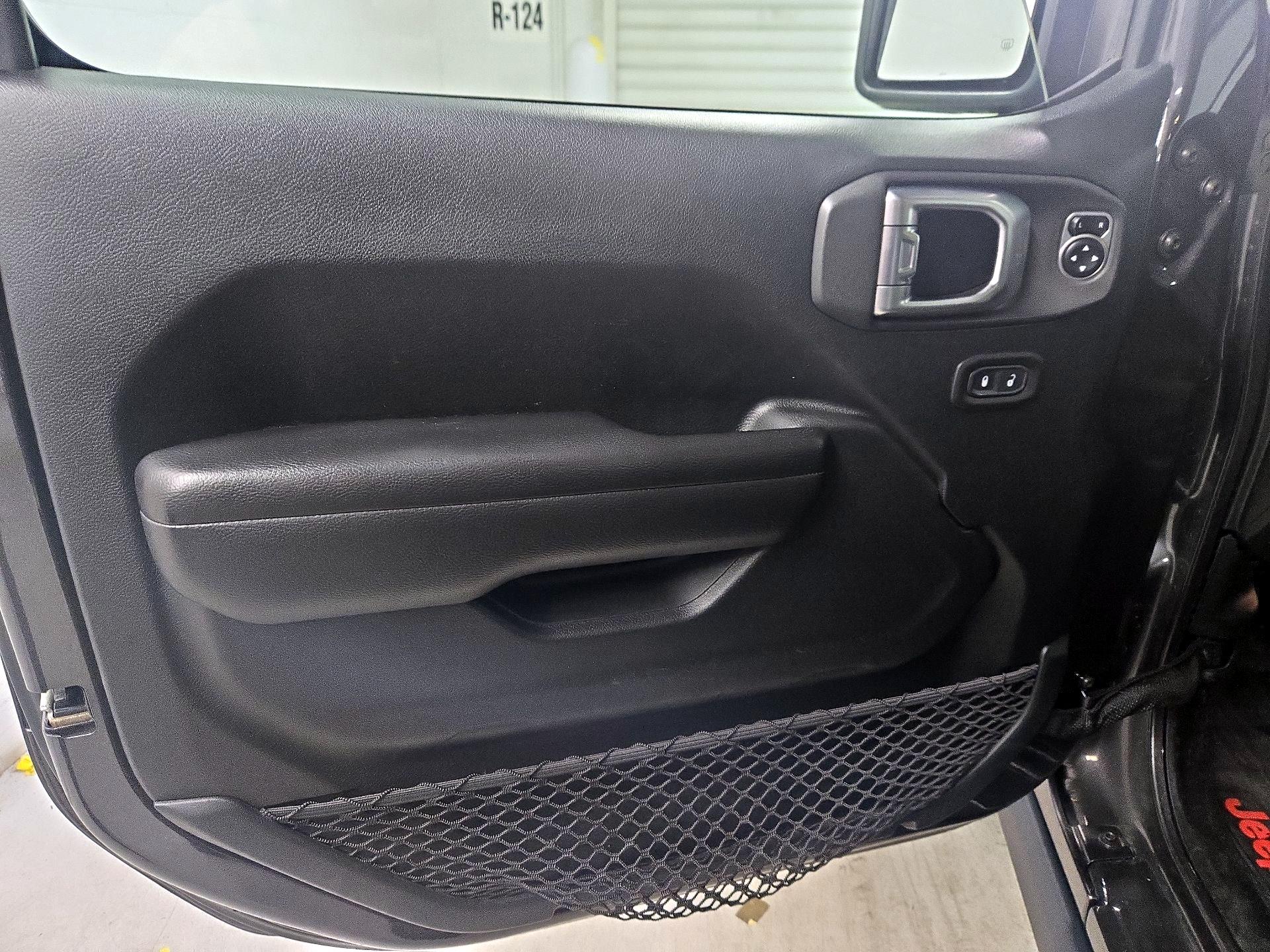 Thumbnail: 2020 Jeep Wrangler - 12