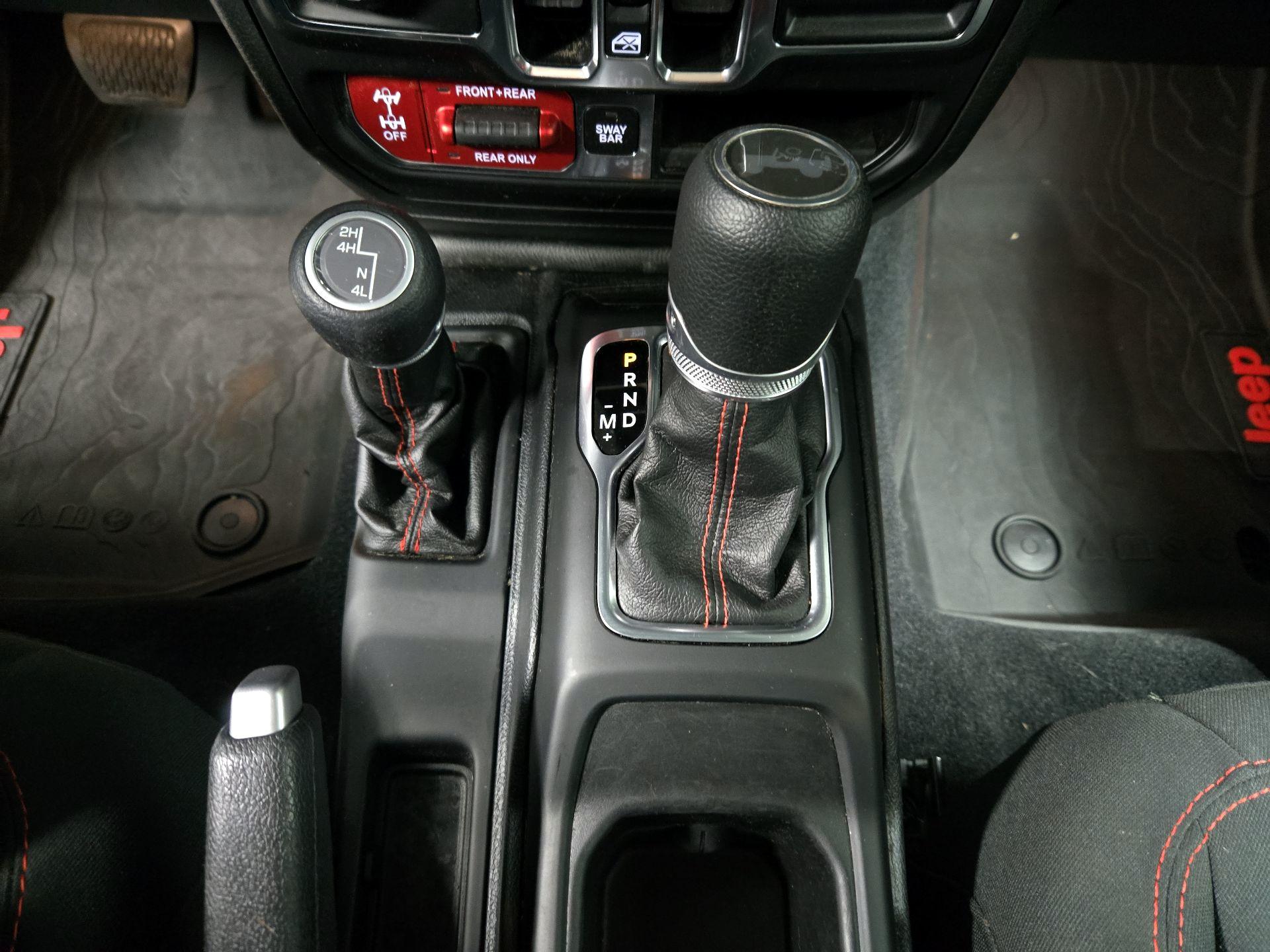 Thumbnail: 2020 Jeep Wrangler - 18