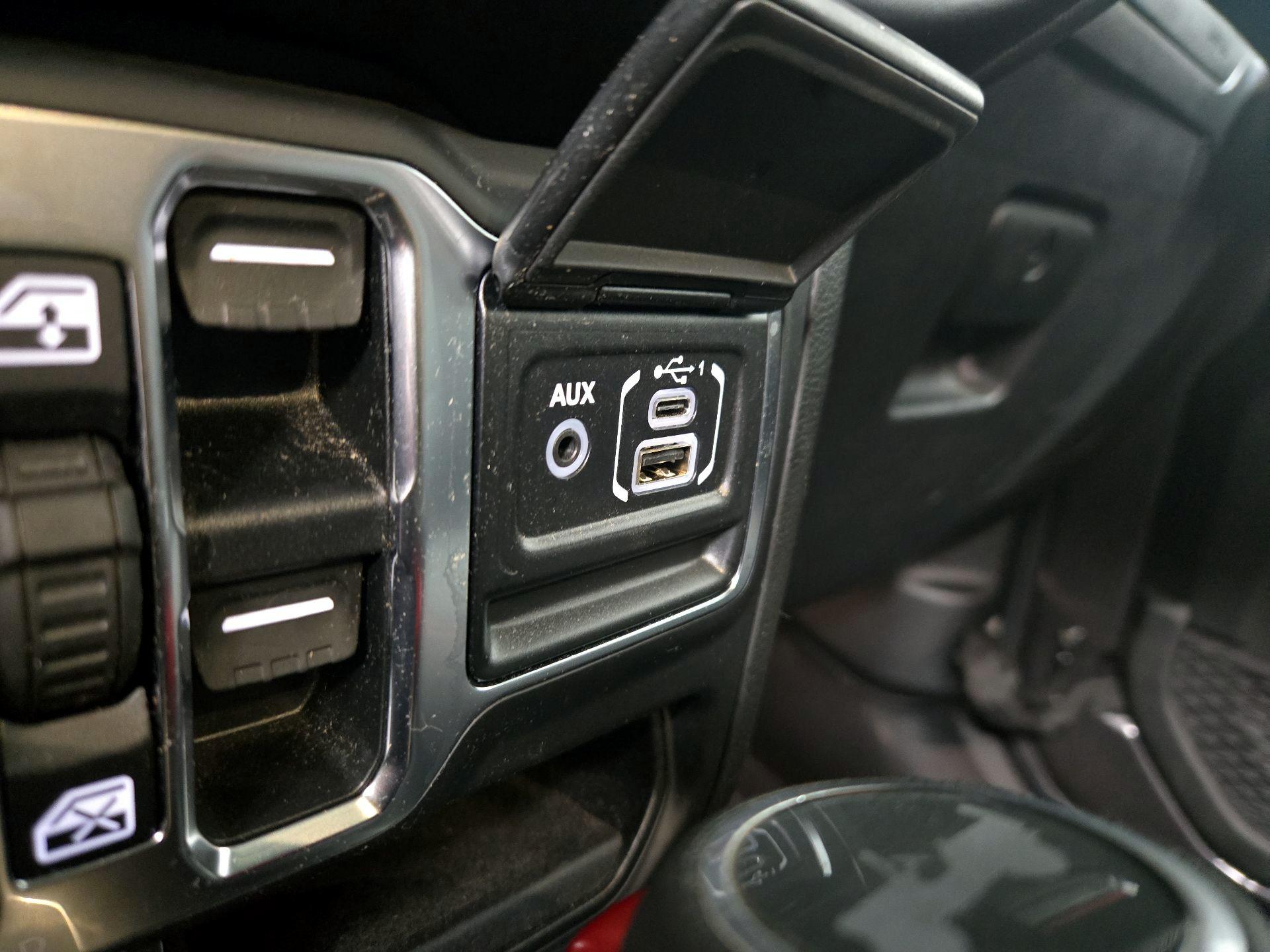 Thumbnail: 2020 Jeep Wrangler - 19