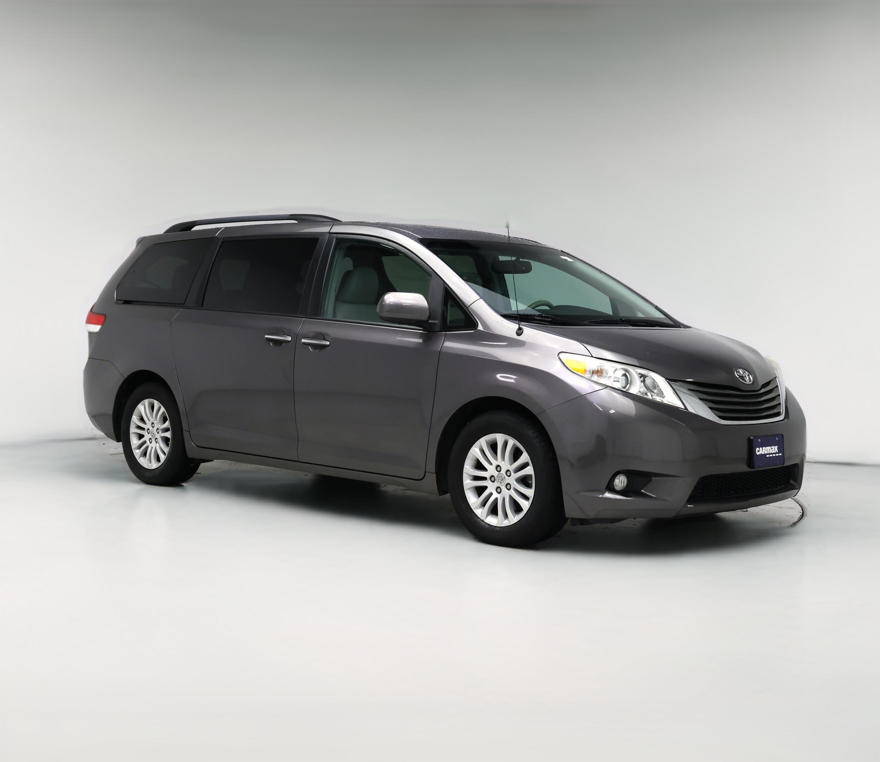 Thumbnail: 2014 Toyota Sienna - 1