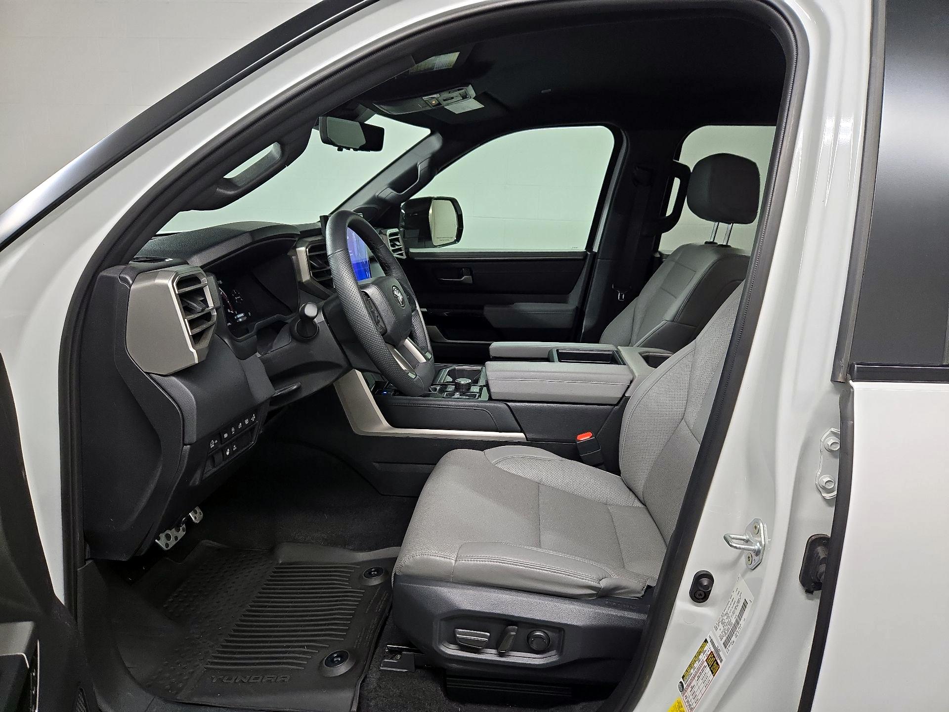 Thumbnail: 2025 Toyota Tundra - 11