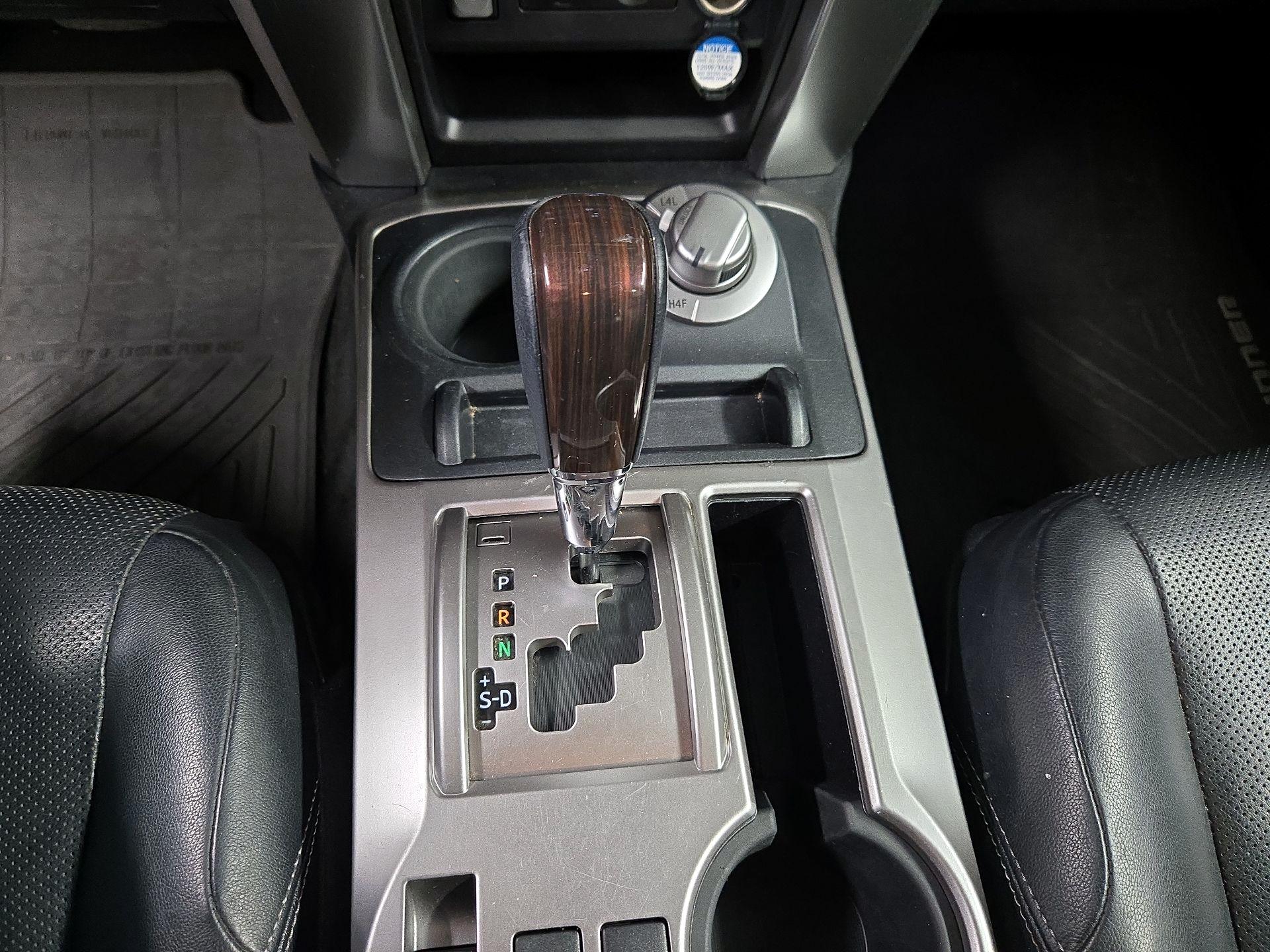 Thumbnail: 2015 Toyota 4Runner - 18