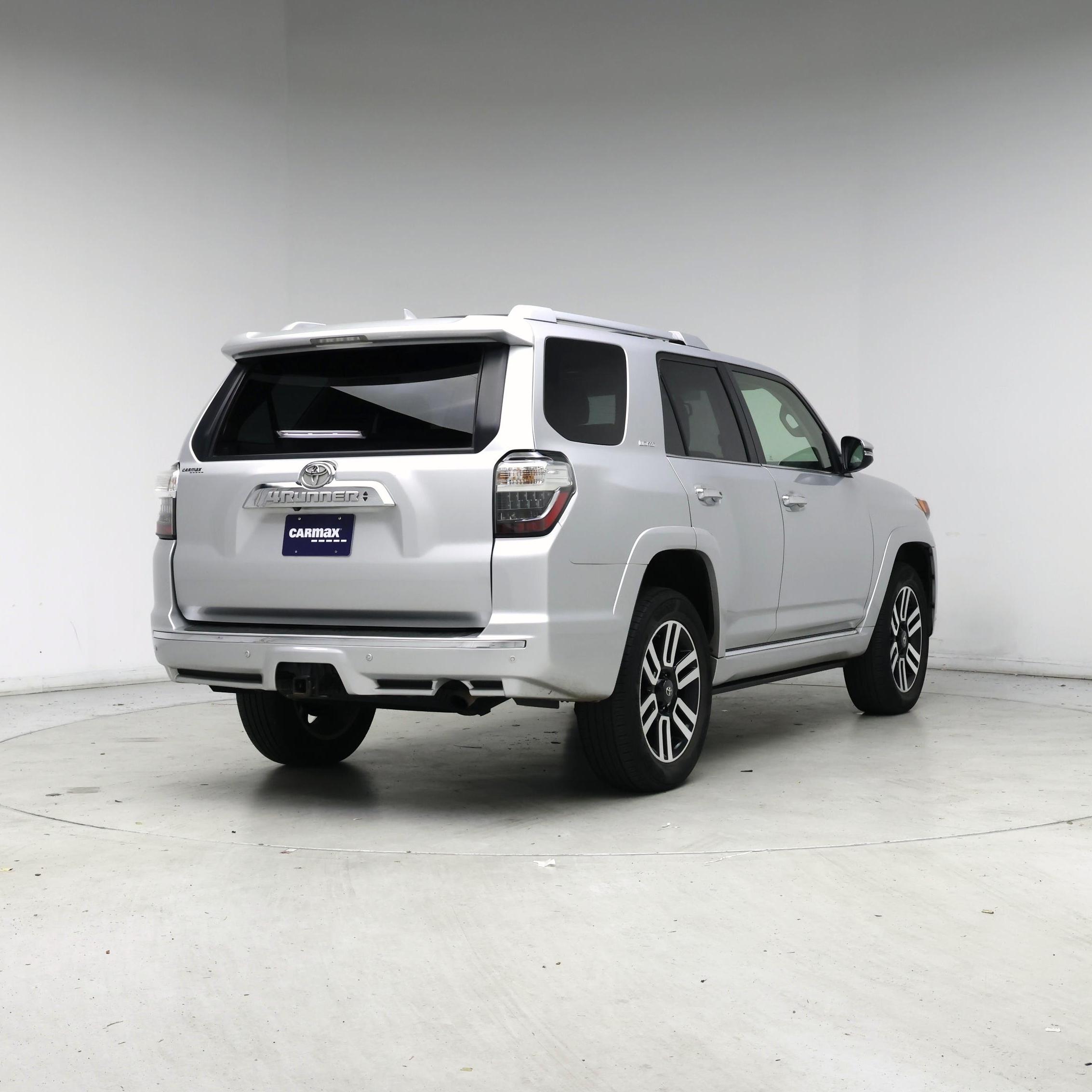 Thumbnail: 2015 Toyota 4Runner - 8