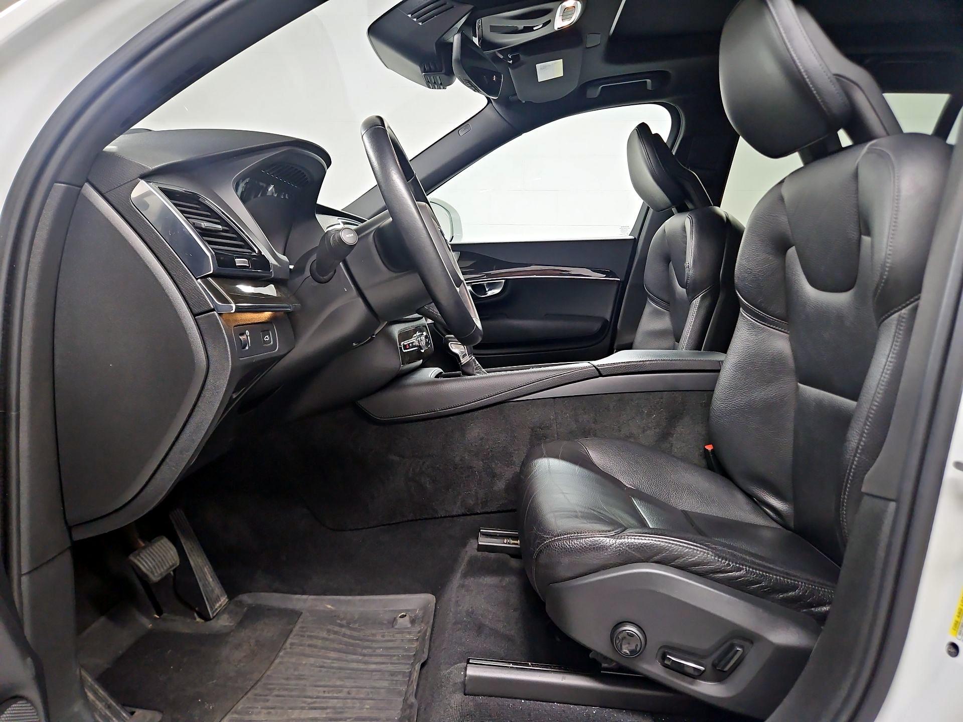 Thumbnail: 2018 Volvo XC90 - 11