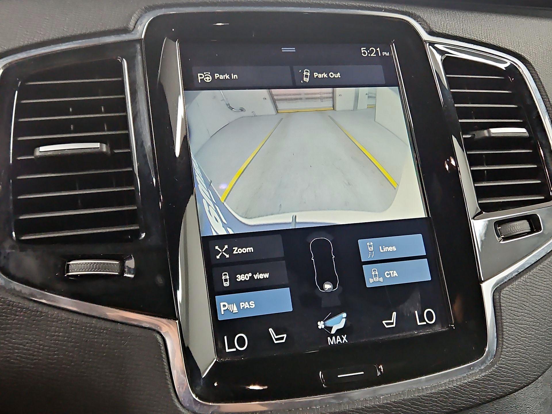 Thumbnail: 2018 Volvo XC90 - 15