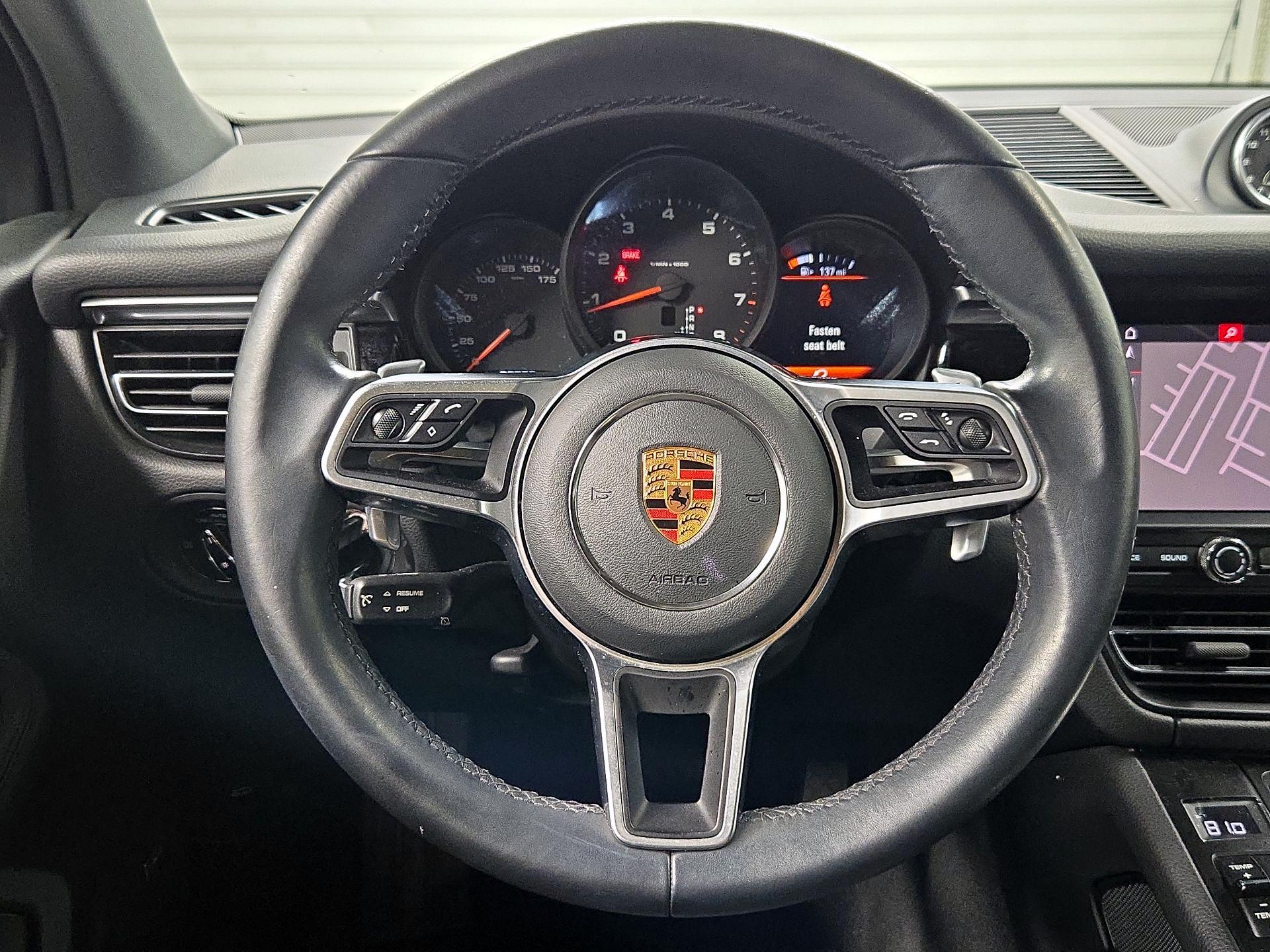 Thumbnail: 2021 Porsche Macan - 10