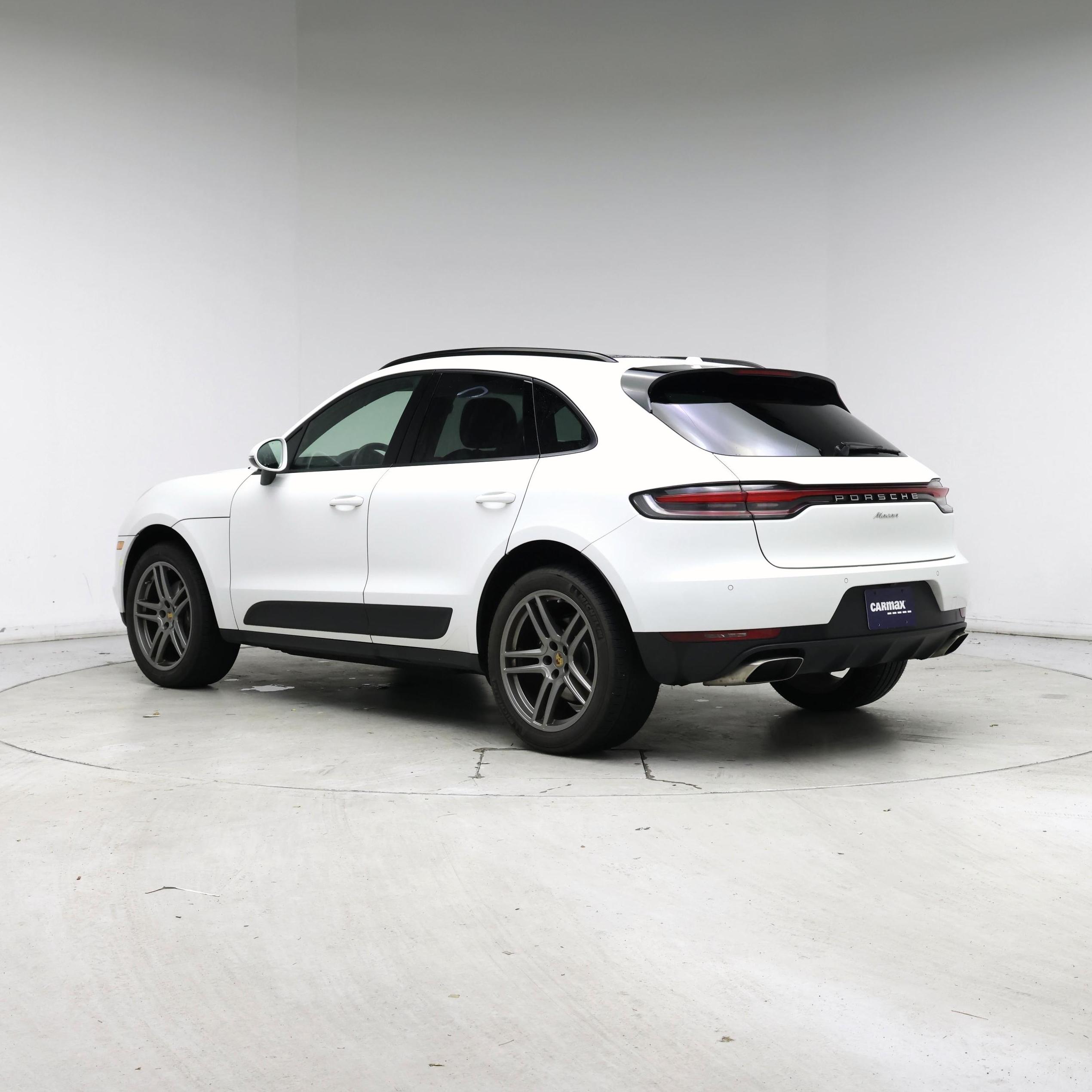Thumbnail: 2021 Porsche Macan - 2