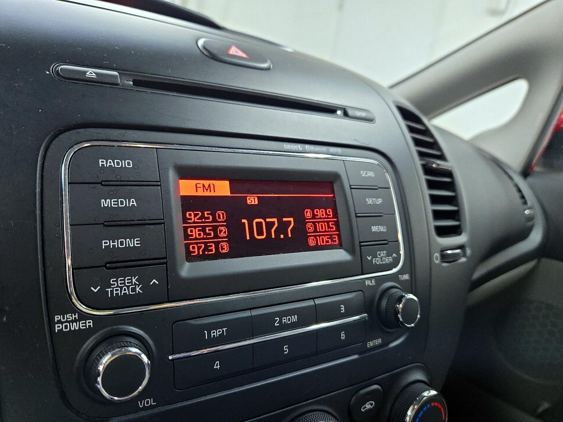 Thumbnail: 2014 Kia Forte - 14