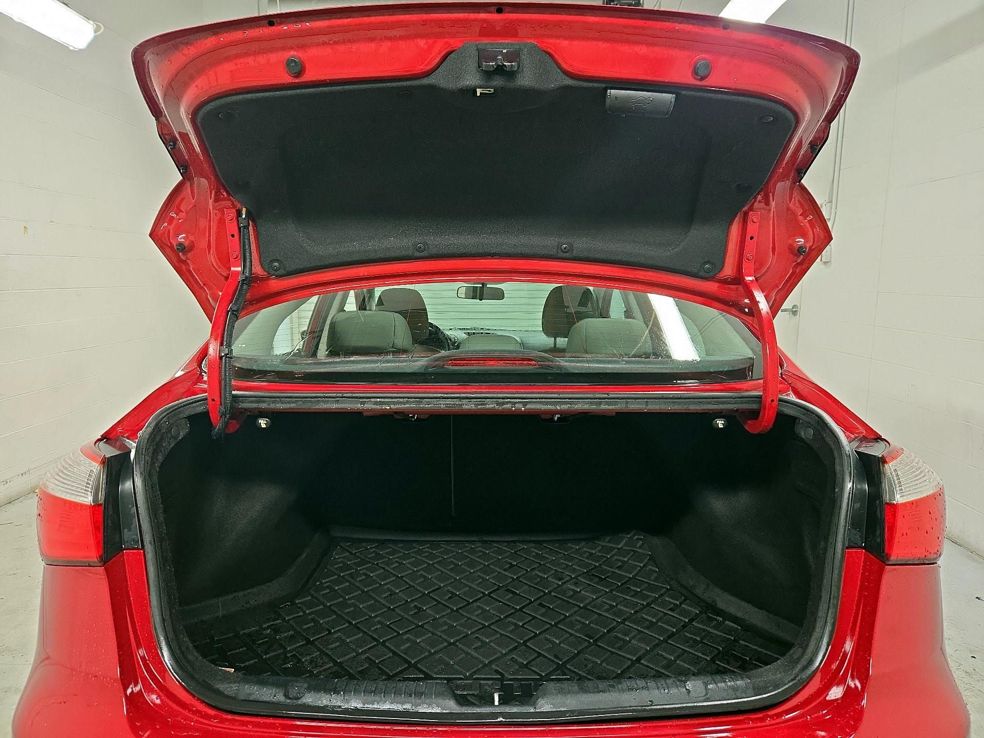 Thumbnail: 2014 Kia Forte - 19