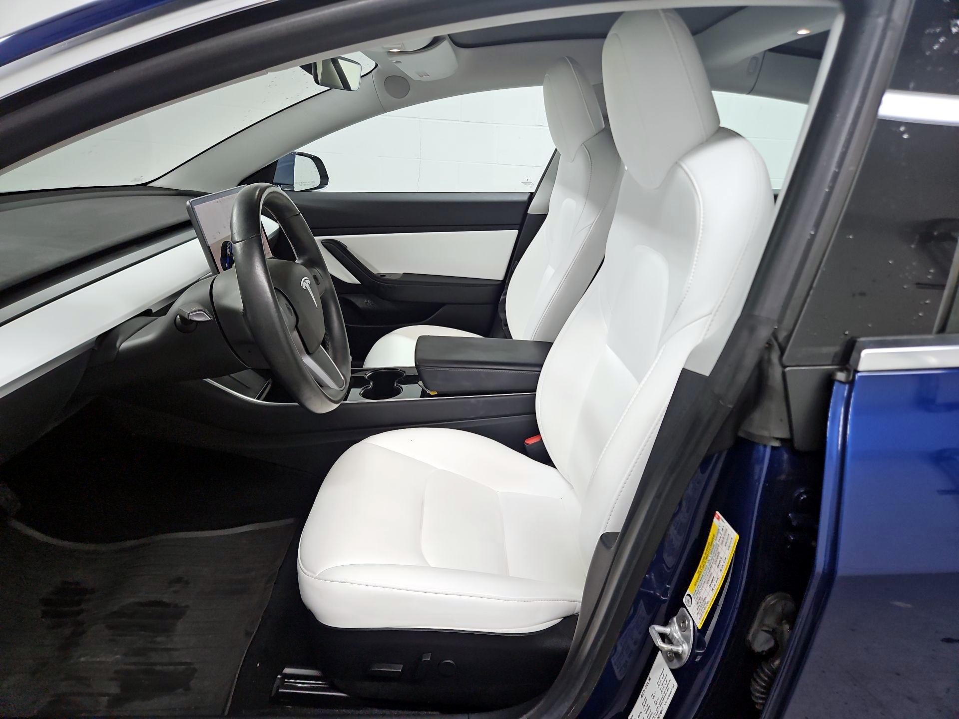 Thumbnail: 2019 Tesla Model 3 - 11