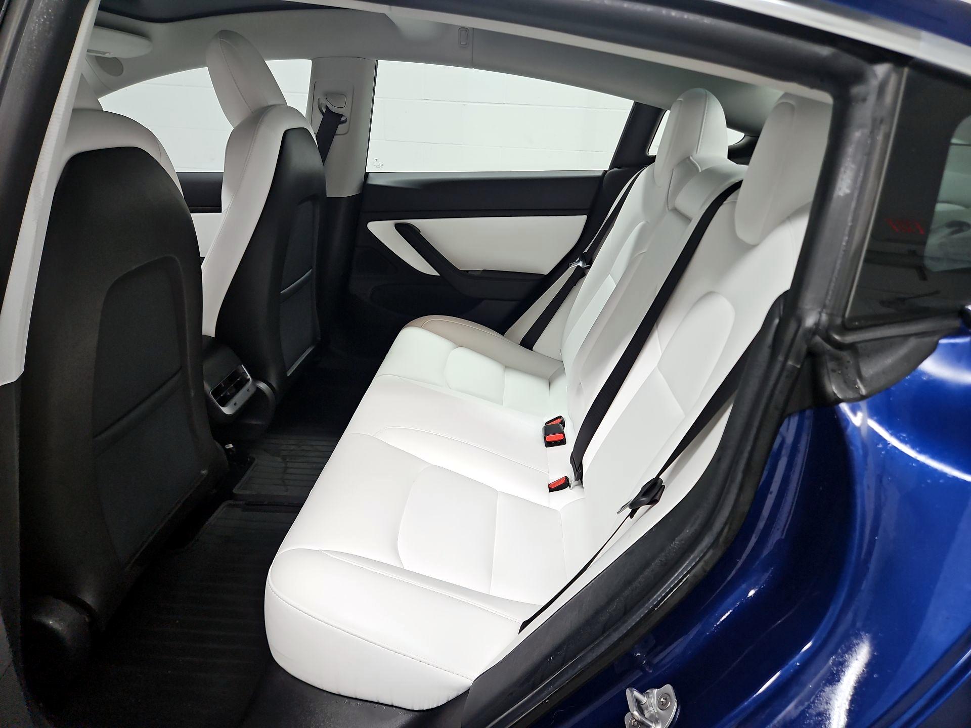 Thumbnail: 2019 Tesla Model 3 - 20