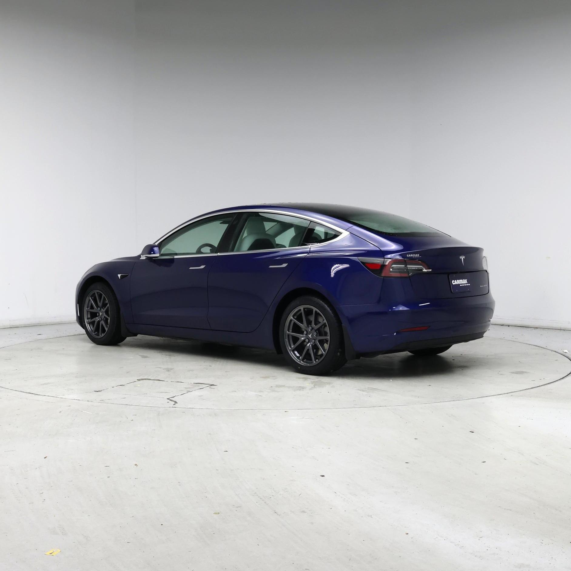Thumbnail: 2019 Tesla Model 3 - 3