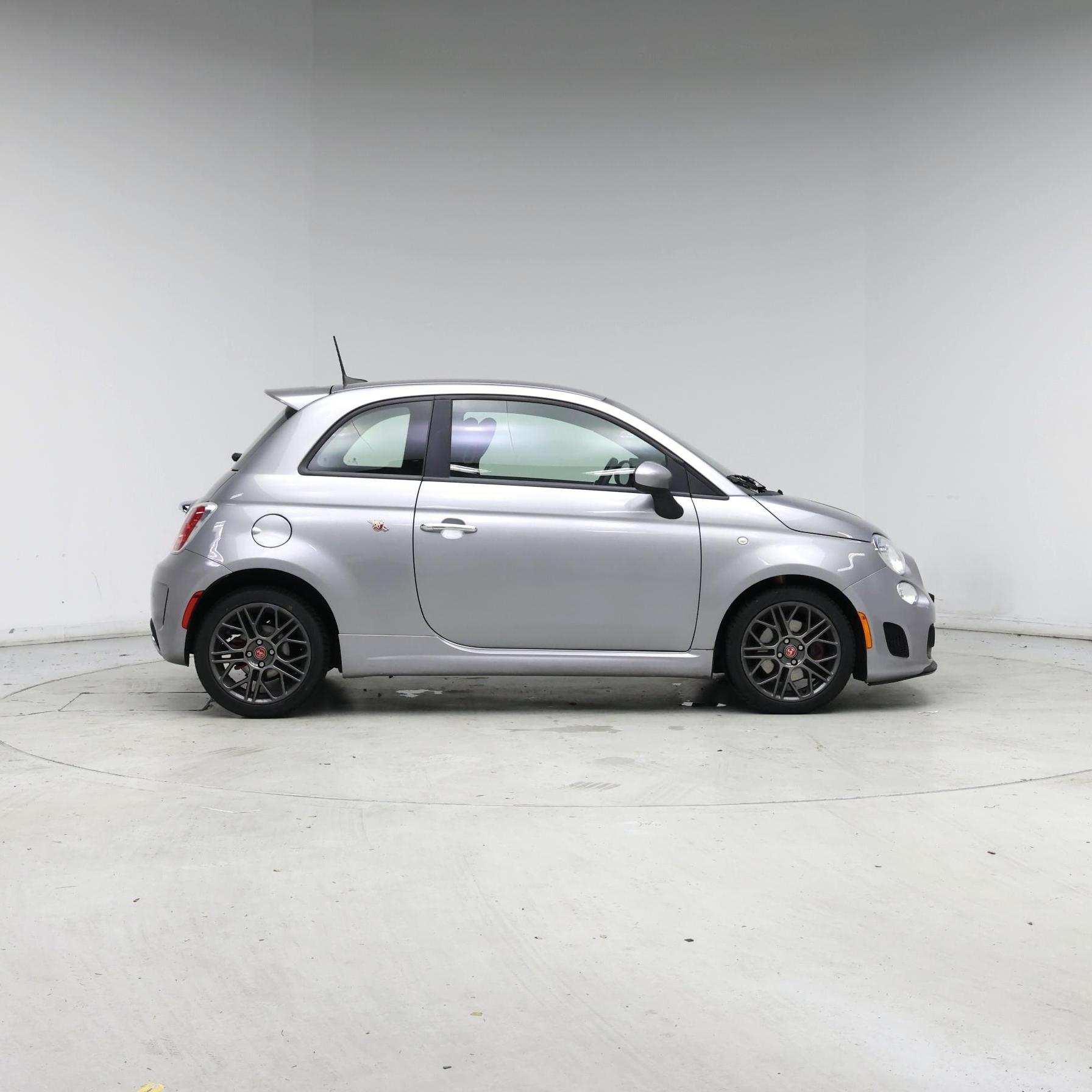 Thumbnail: 2019 Fiat 500 - 3