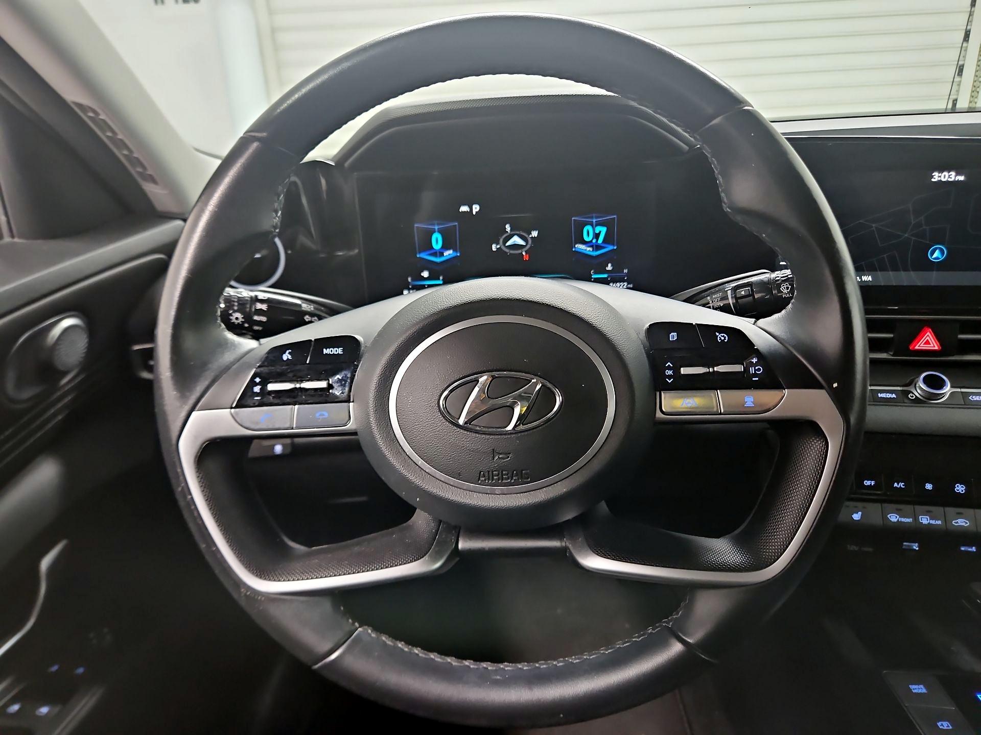 Thumbnail: 2023 Hyundai Elantra - 10