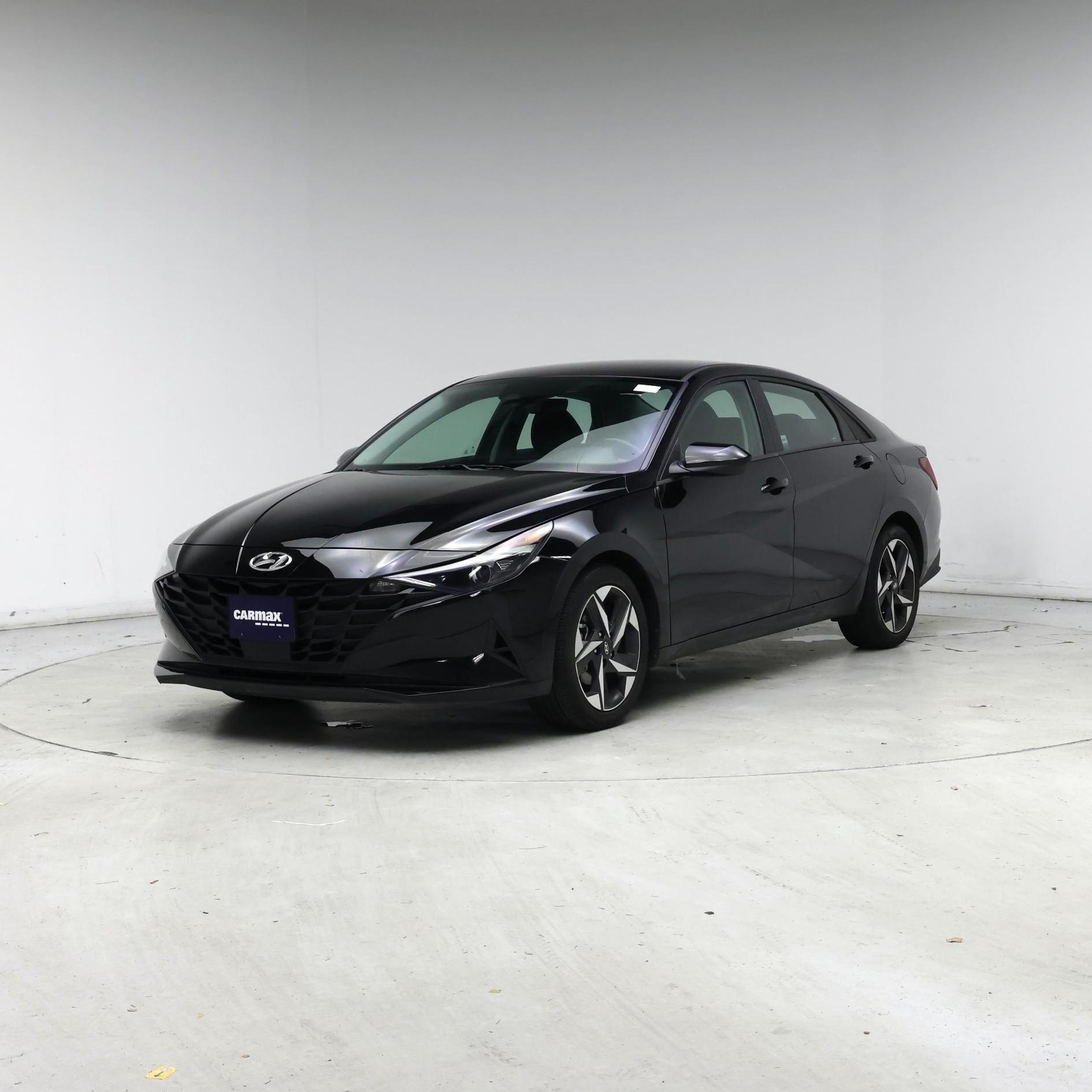 Thumbnail: 2023 Hyundai Elantra - 4