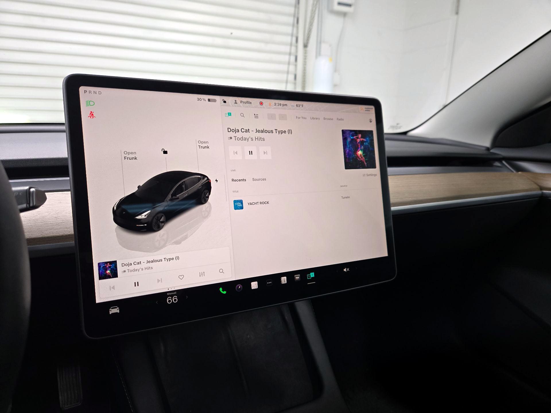 Thumbnail: 2023 Tesla Model 3 - 15
