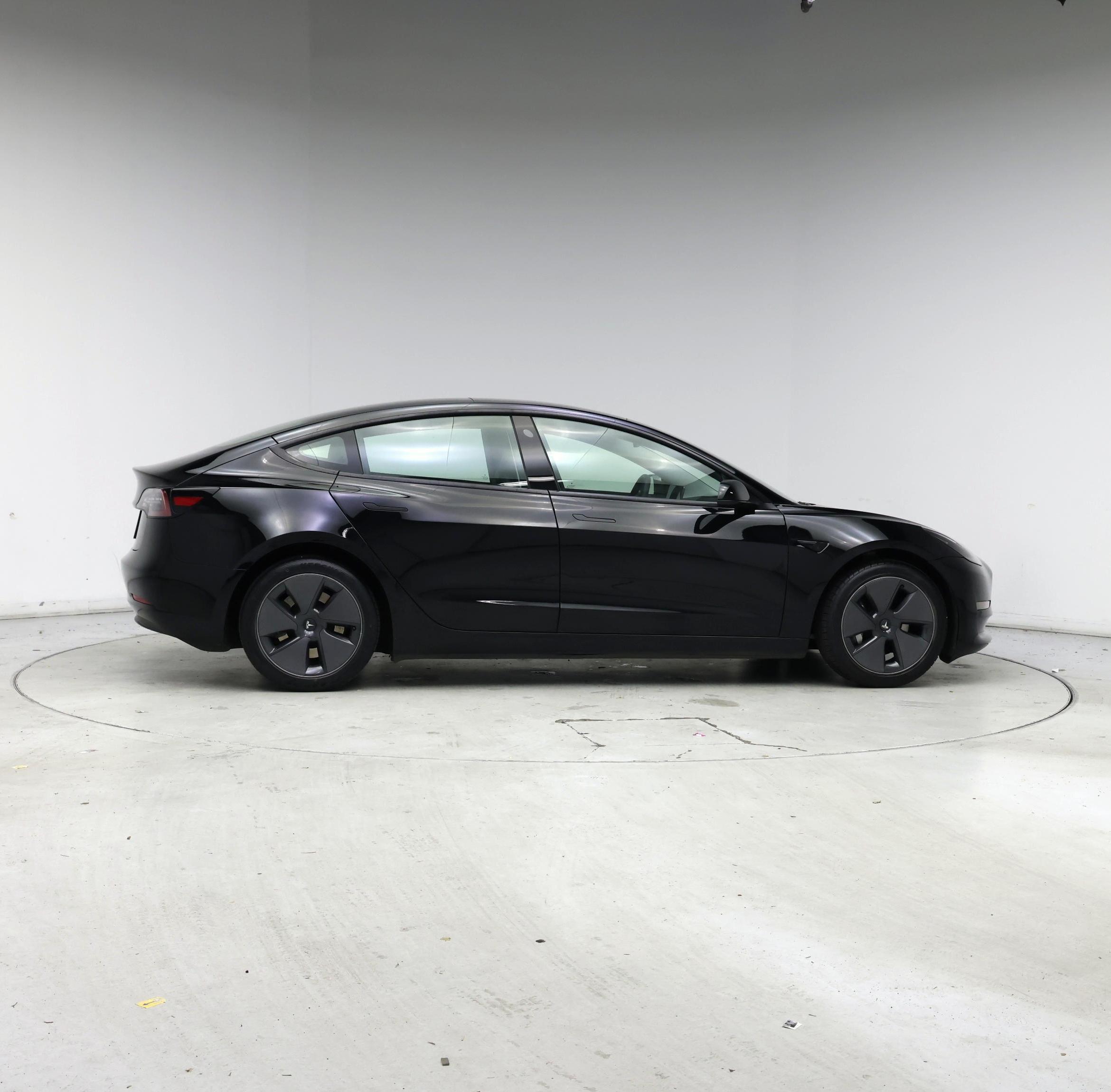 Thumbnail: 2023 Tesla Model 3 - 7