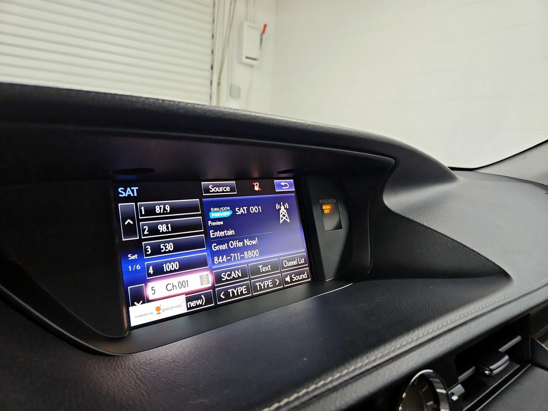 Thumbnail: 2016 Lexus ES - 16