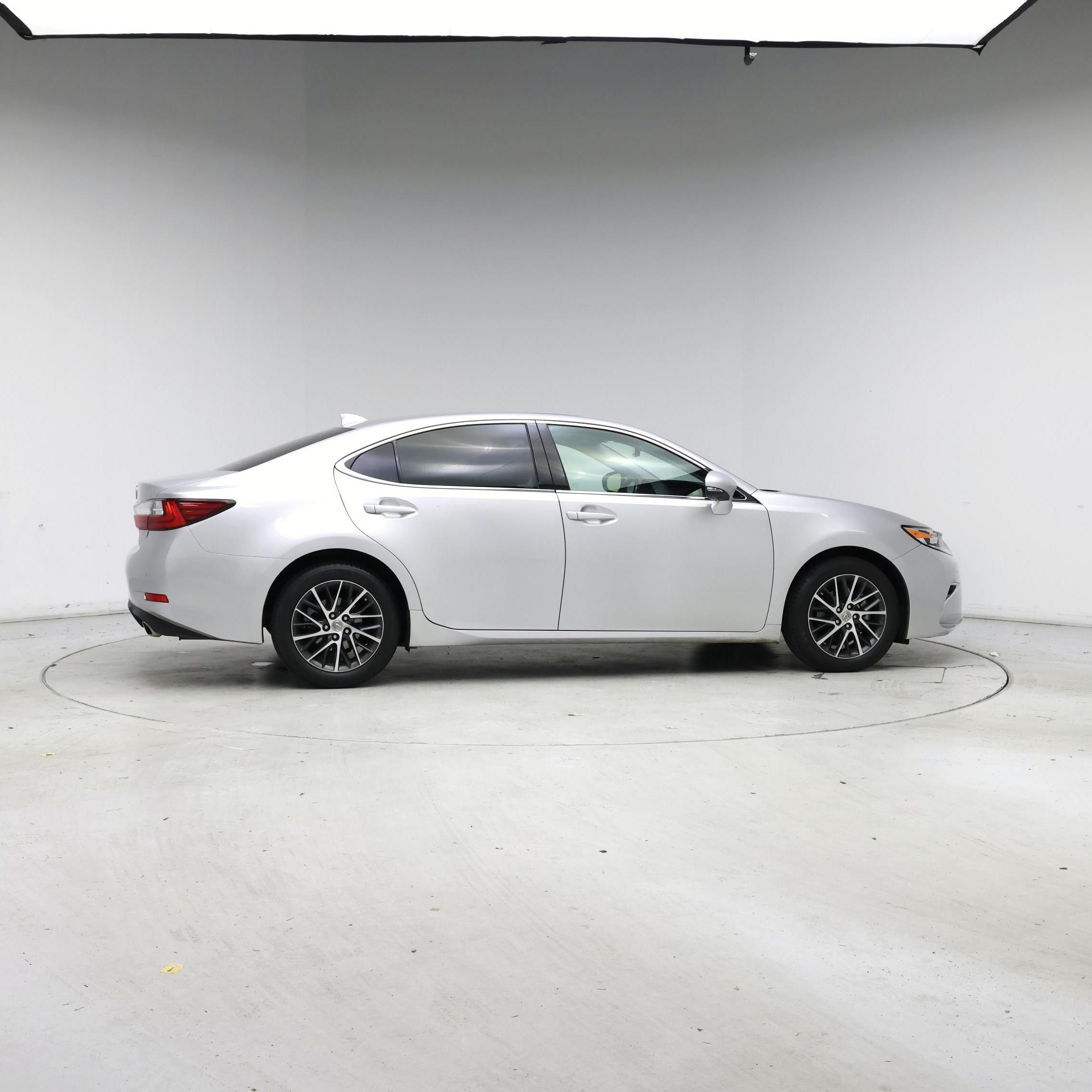 Thumbnail: 2016 Lexus ES - 7