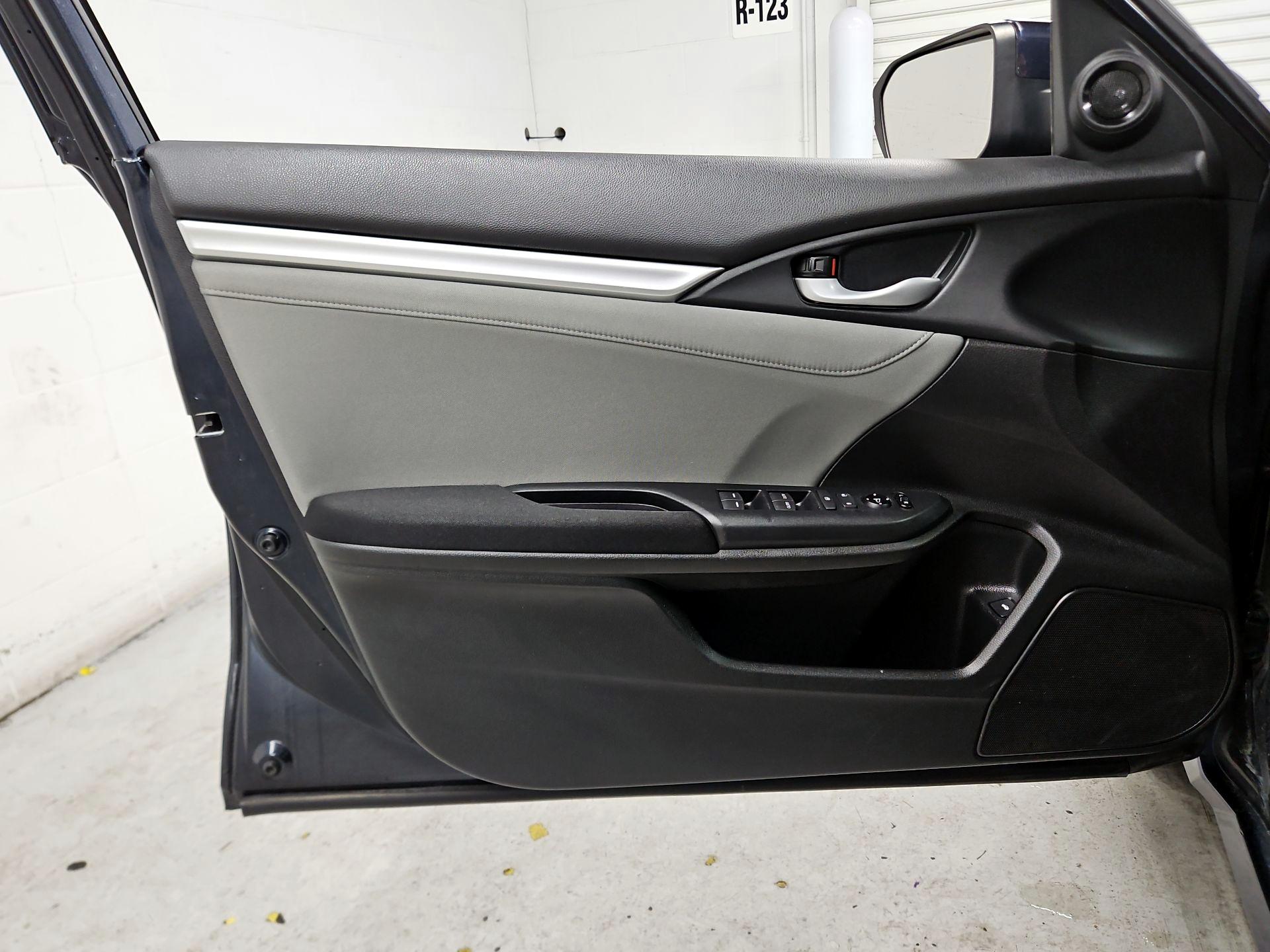 Thumbnail: 2017 Honda Civic - 12