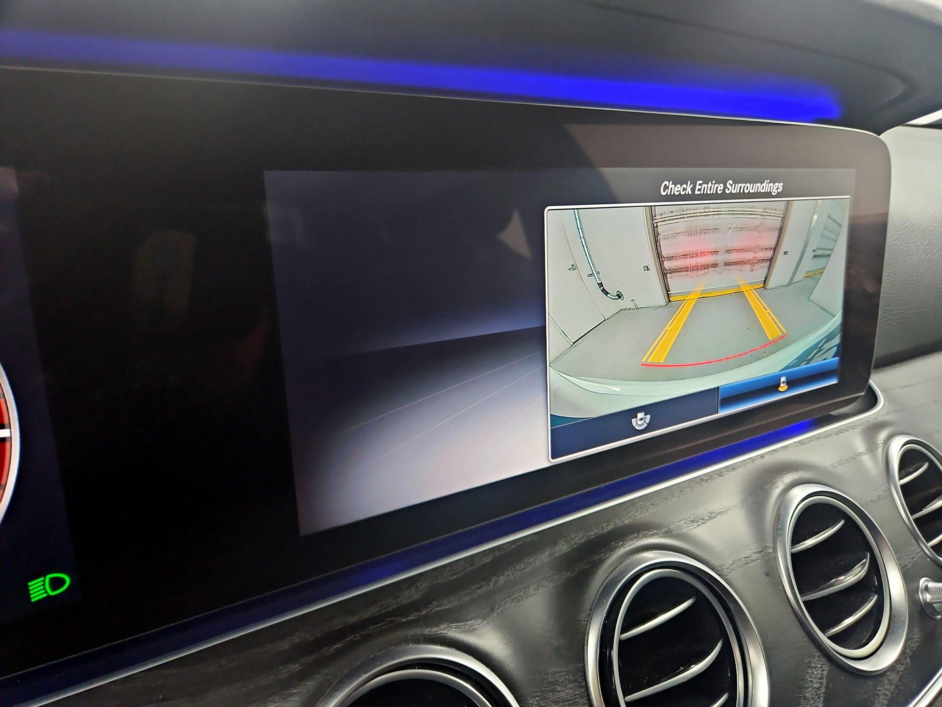 Thumbnail: 2020 Mercedes-Benz E-Class - 15