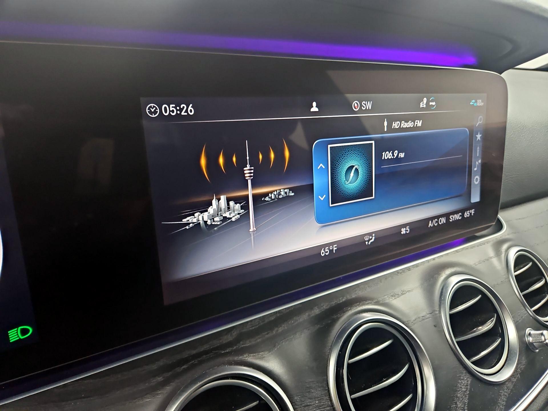 Thumbnail: 2020 Mercedes-Benz E-Class - 16