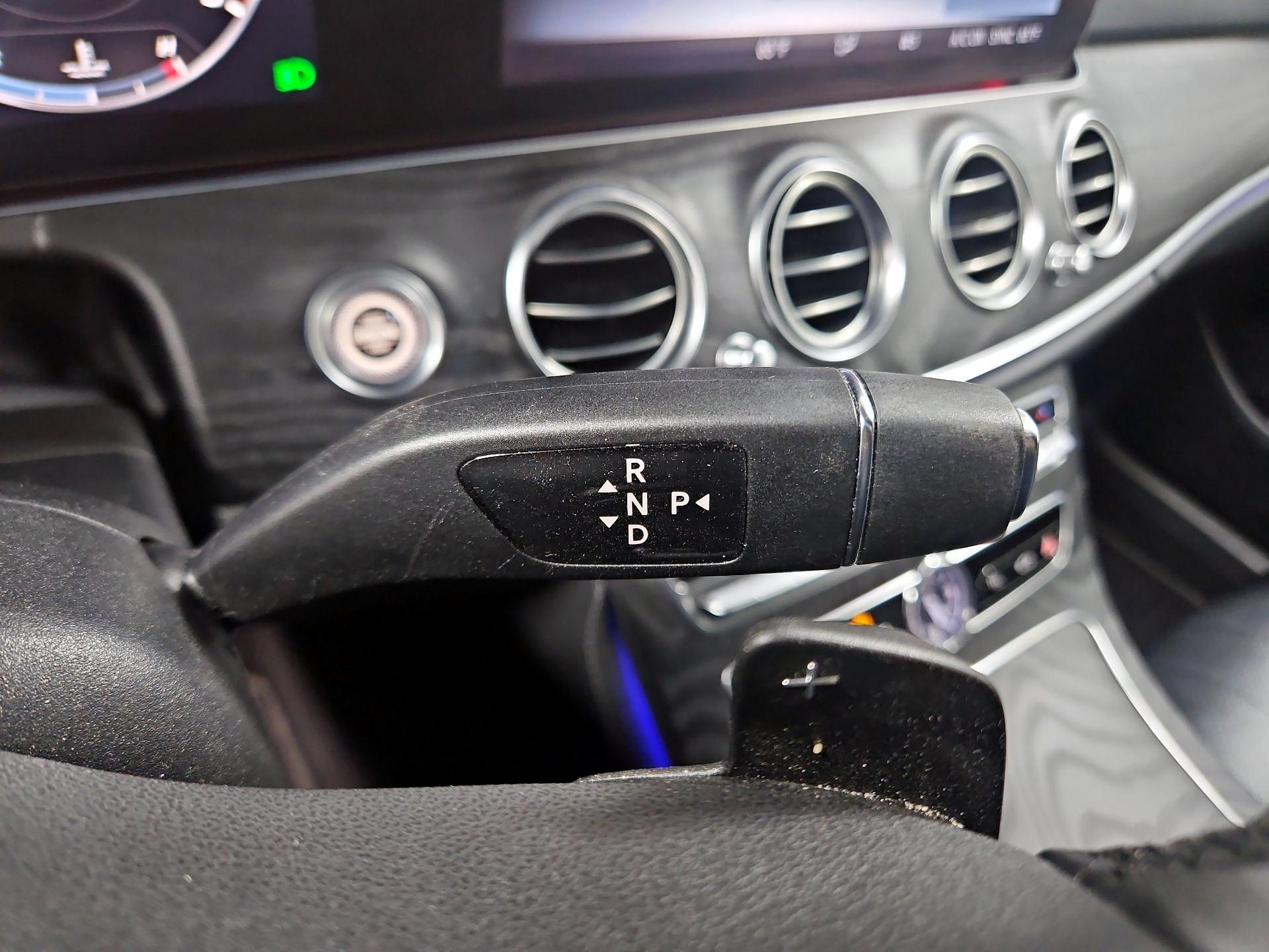 Thumbnail: 2020 Mercedes-Benz E-Class - 18