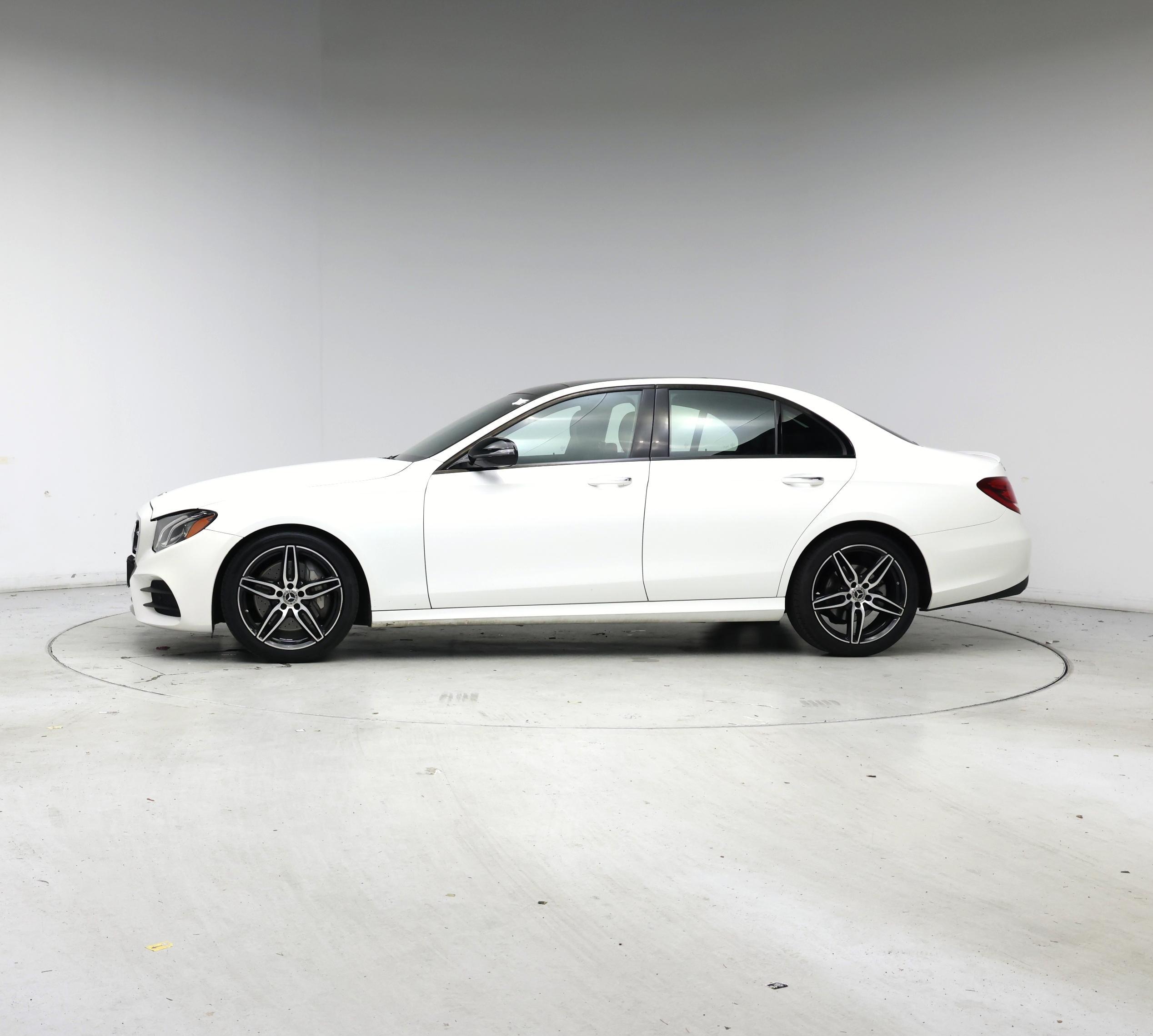 Thumbnail: 2020 Mercedes-Benz E-Class - 3