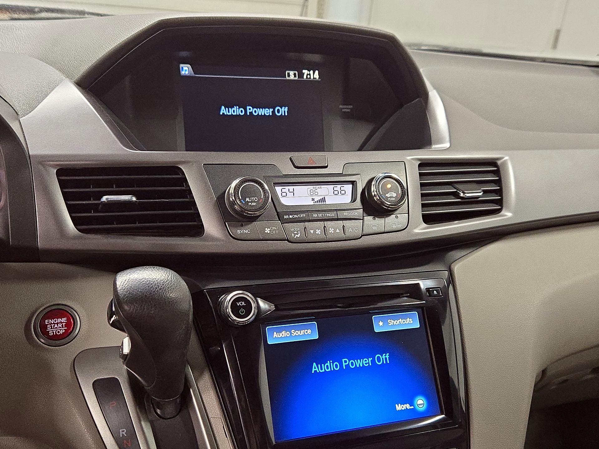 Thumbnail: 2015 Honda Odyssey - 16