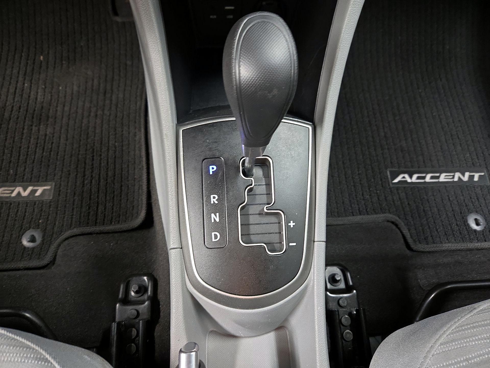 Thumbnail: 2015 Hyundai Accent - 16