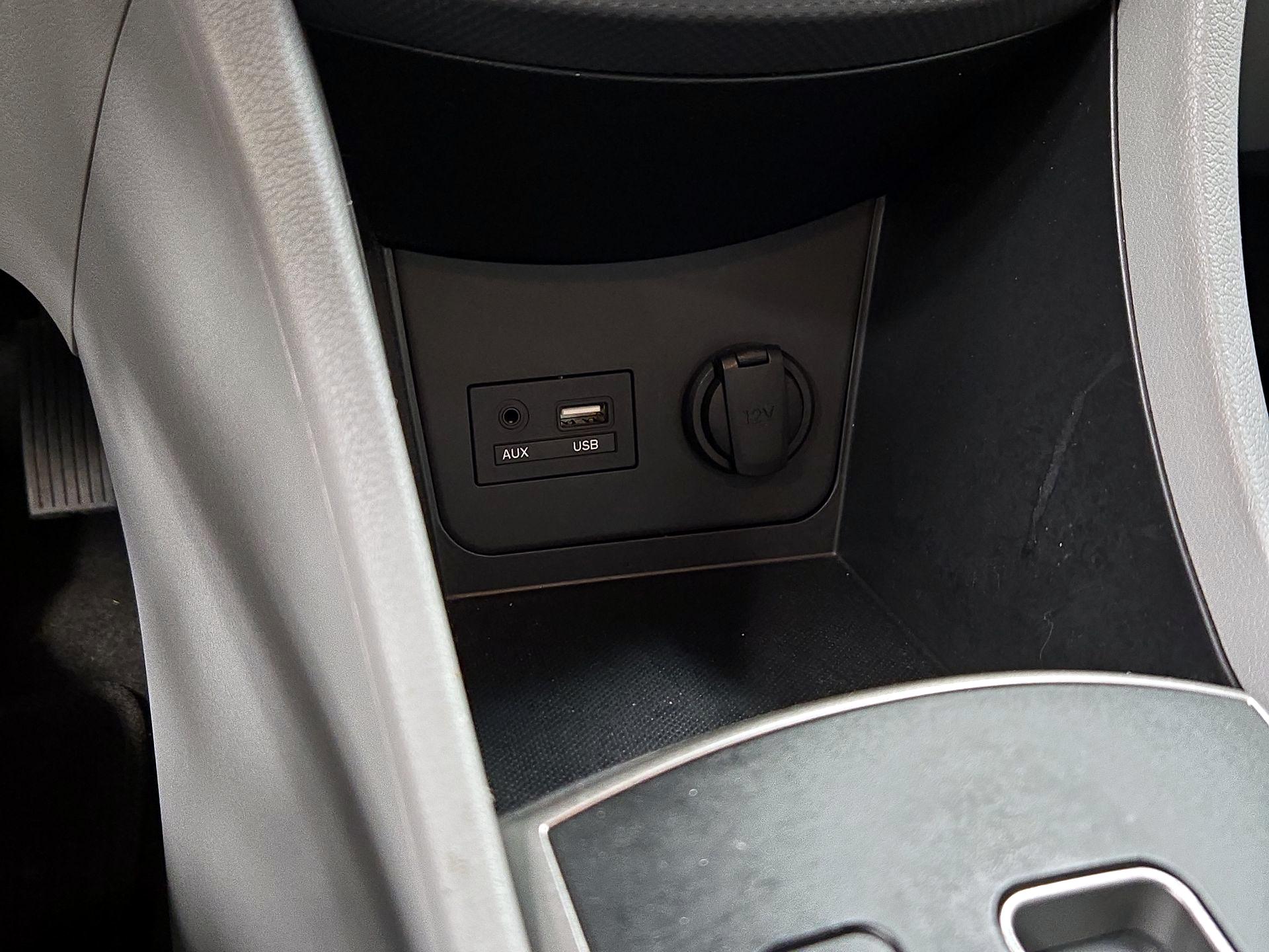 Thumbnail: 2015 Hyundai Accent - 17