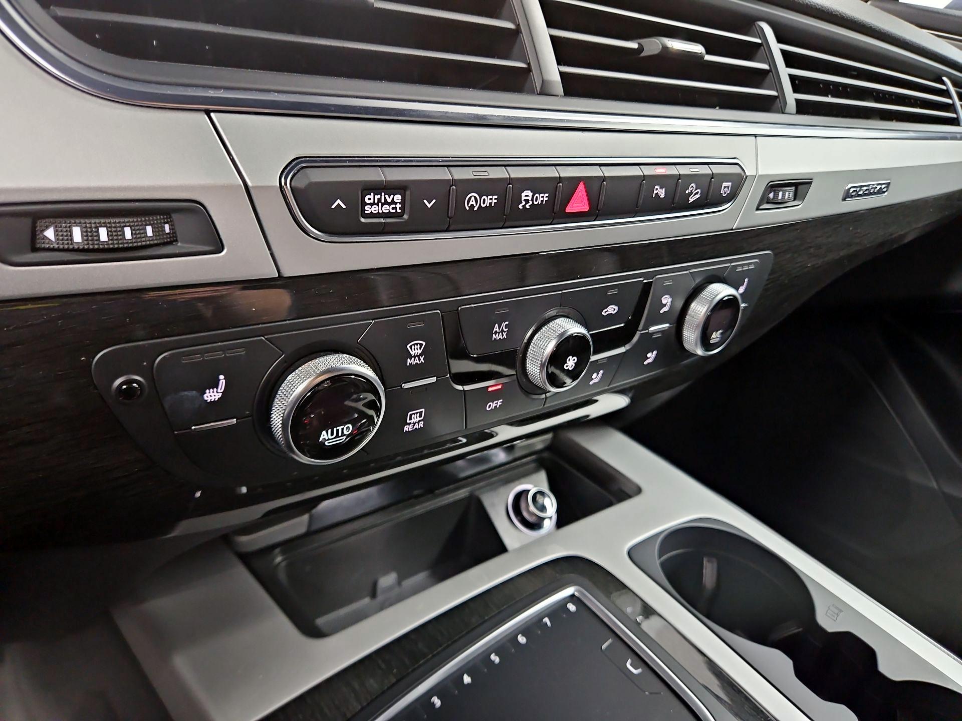 Thumbnail: 2019 Audi Q7 - 17