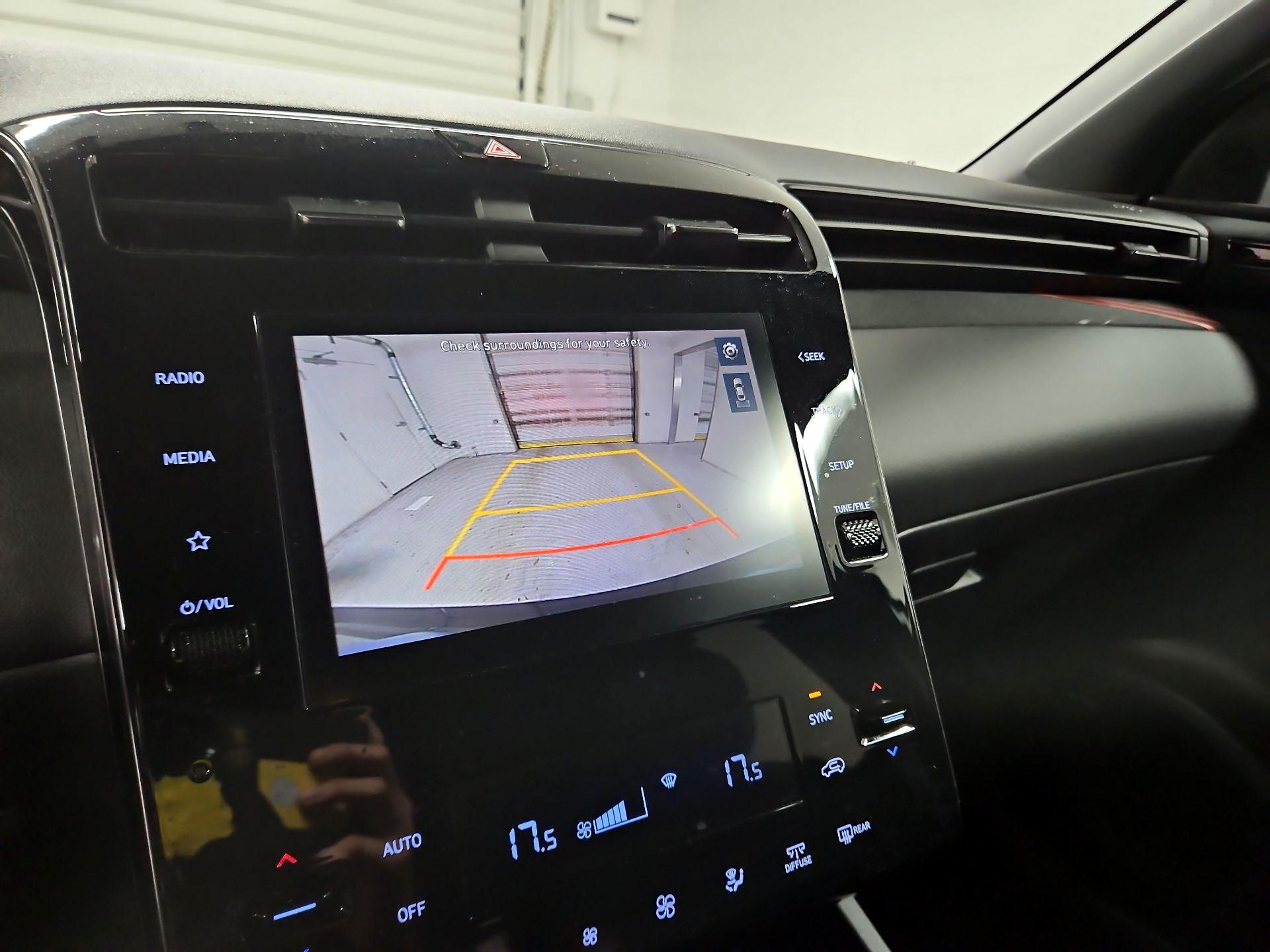 Thumbnail: 2022 Hyundai Tucson - 14