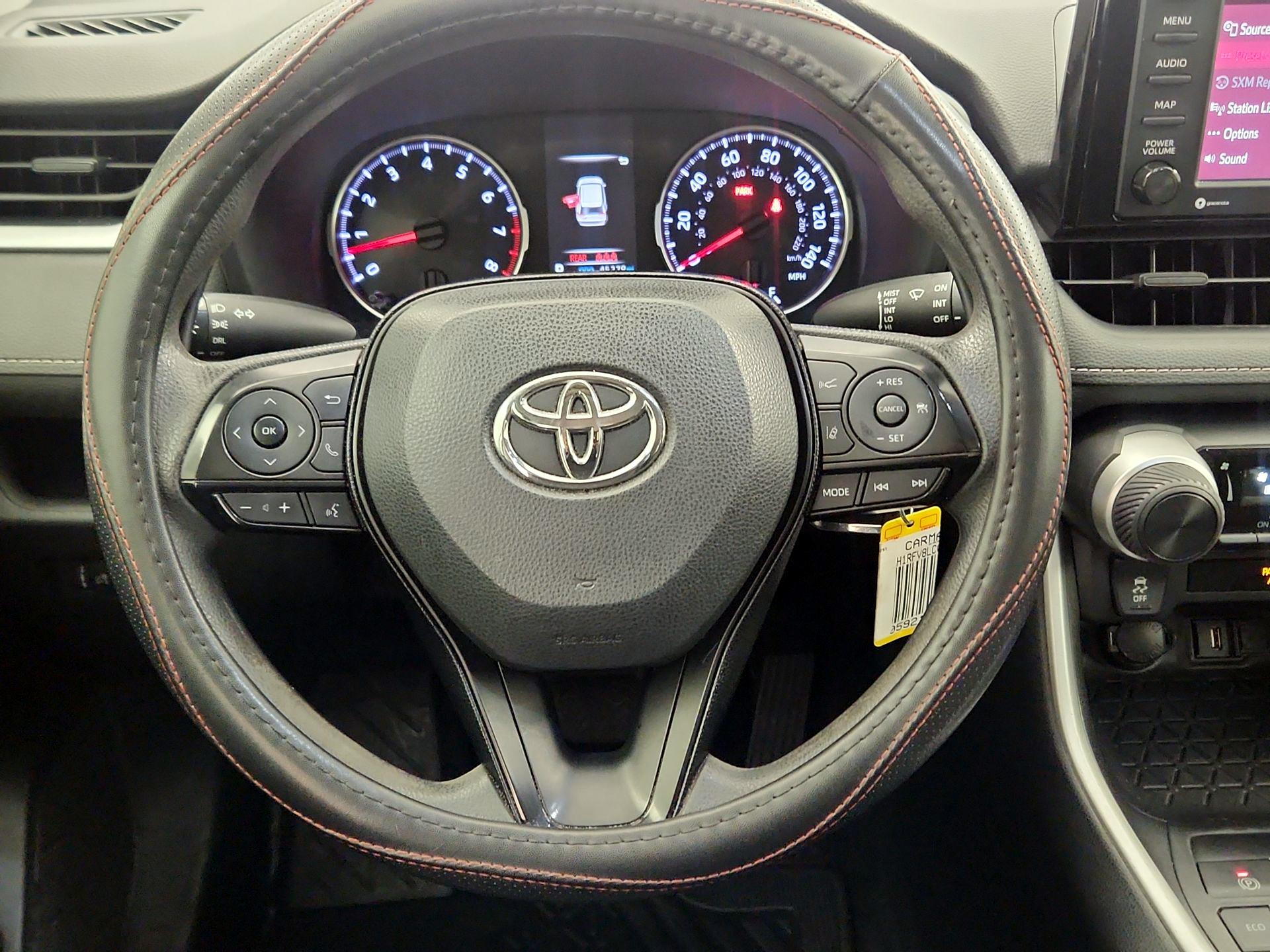 Thumbnail: 2020 Toyota RAV4 - 10