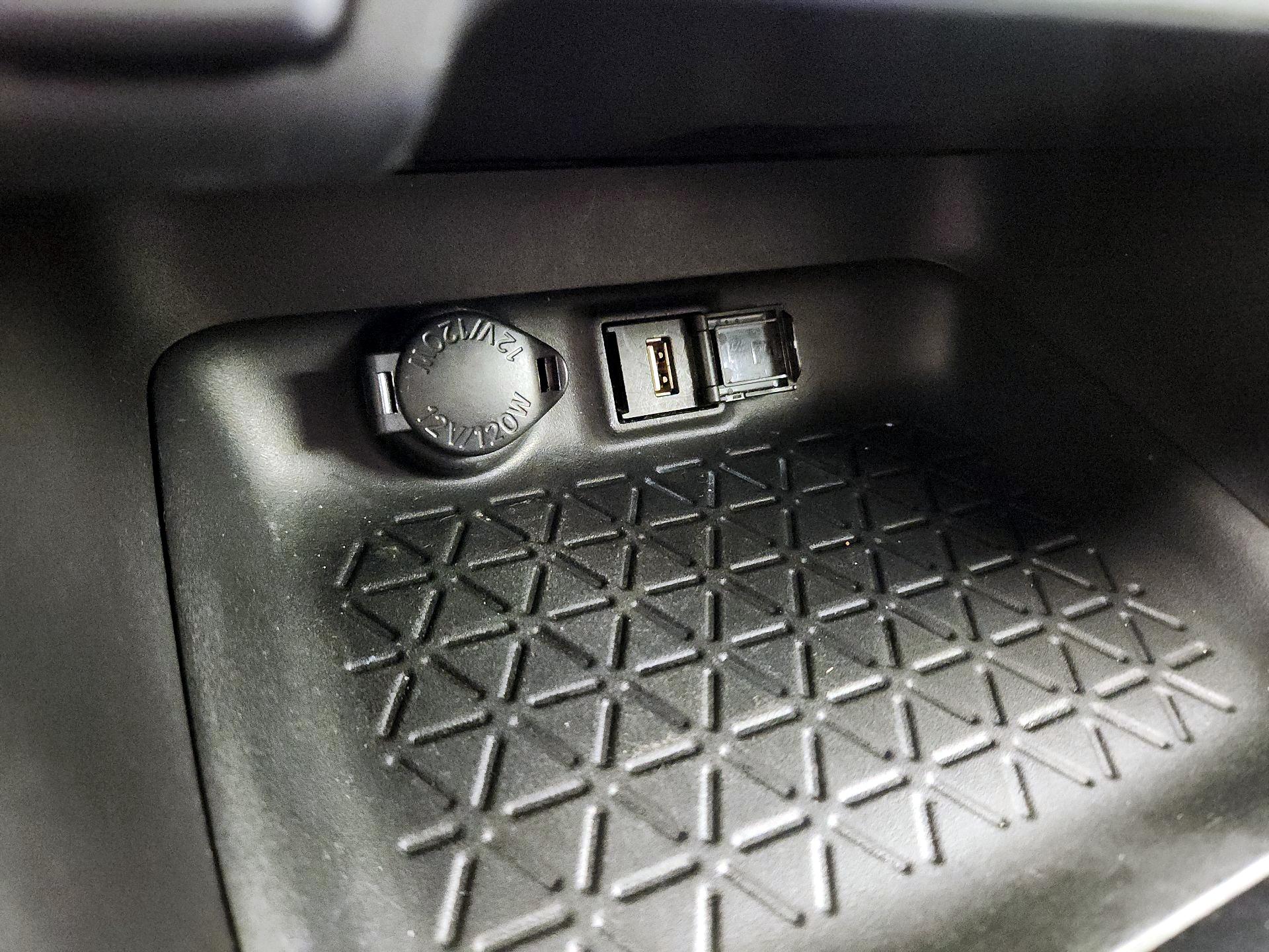 Thumbnail: 2020 Toyota RAV4 - 18