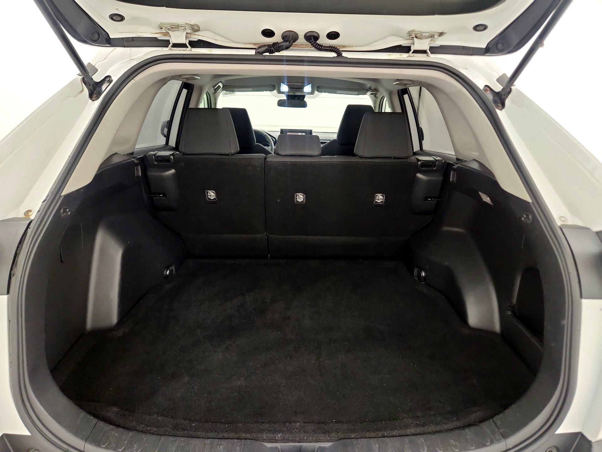 Thumbnail: 2020 Toyota RAV4 - 20