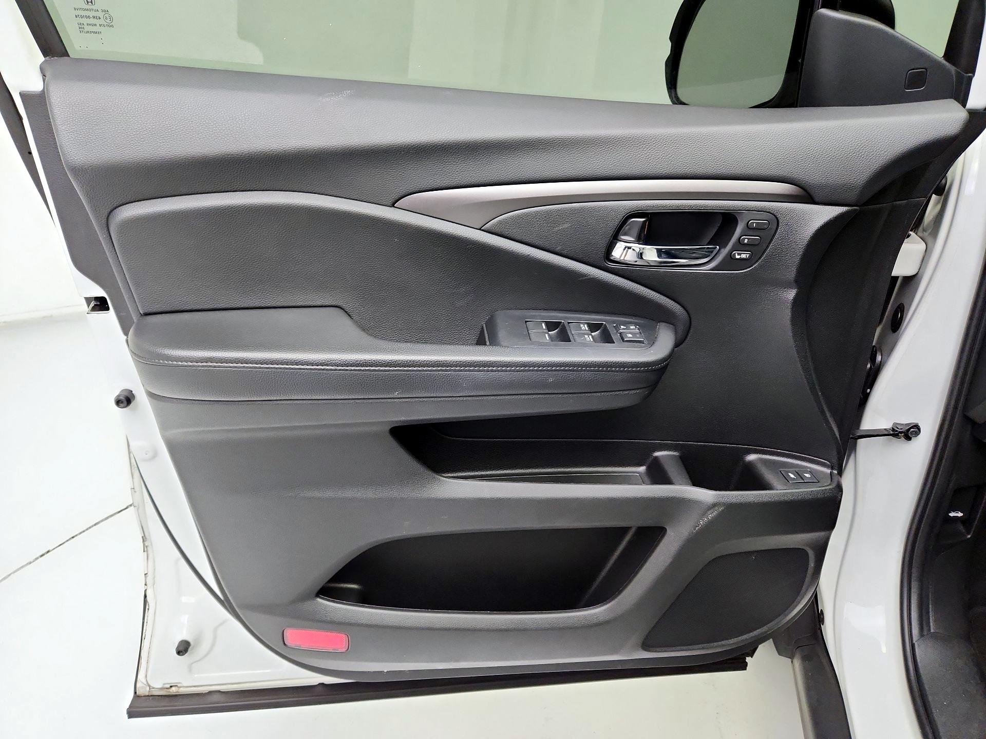 Thumbnail: 2021 Honda Pilot - 12