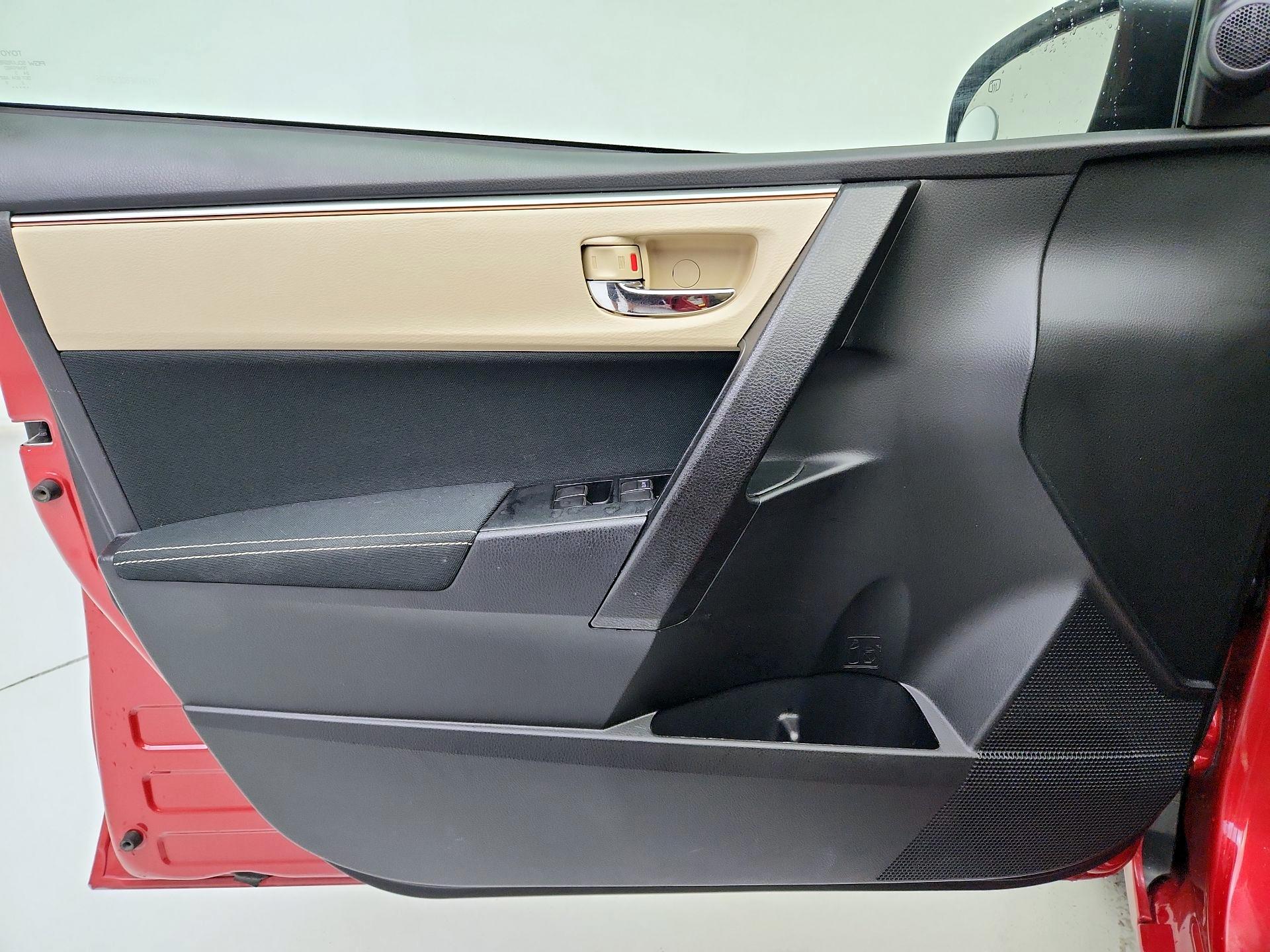 Thumbnail: 2016 Toyota Corolla - 12